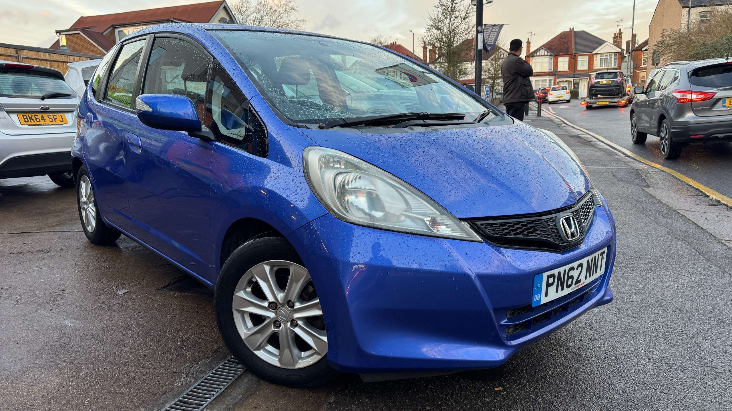 A 2012 HONDA JAZZ 1.4 i-VTEC ES Hatchback 5dr Petrol Manual Euro 5 (99 ps) A 2012 HONDA JAZZ 1.4 i-VTEC ES Hatchback 5dr Petrol Manual Euro 5 (99 ps)