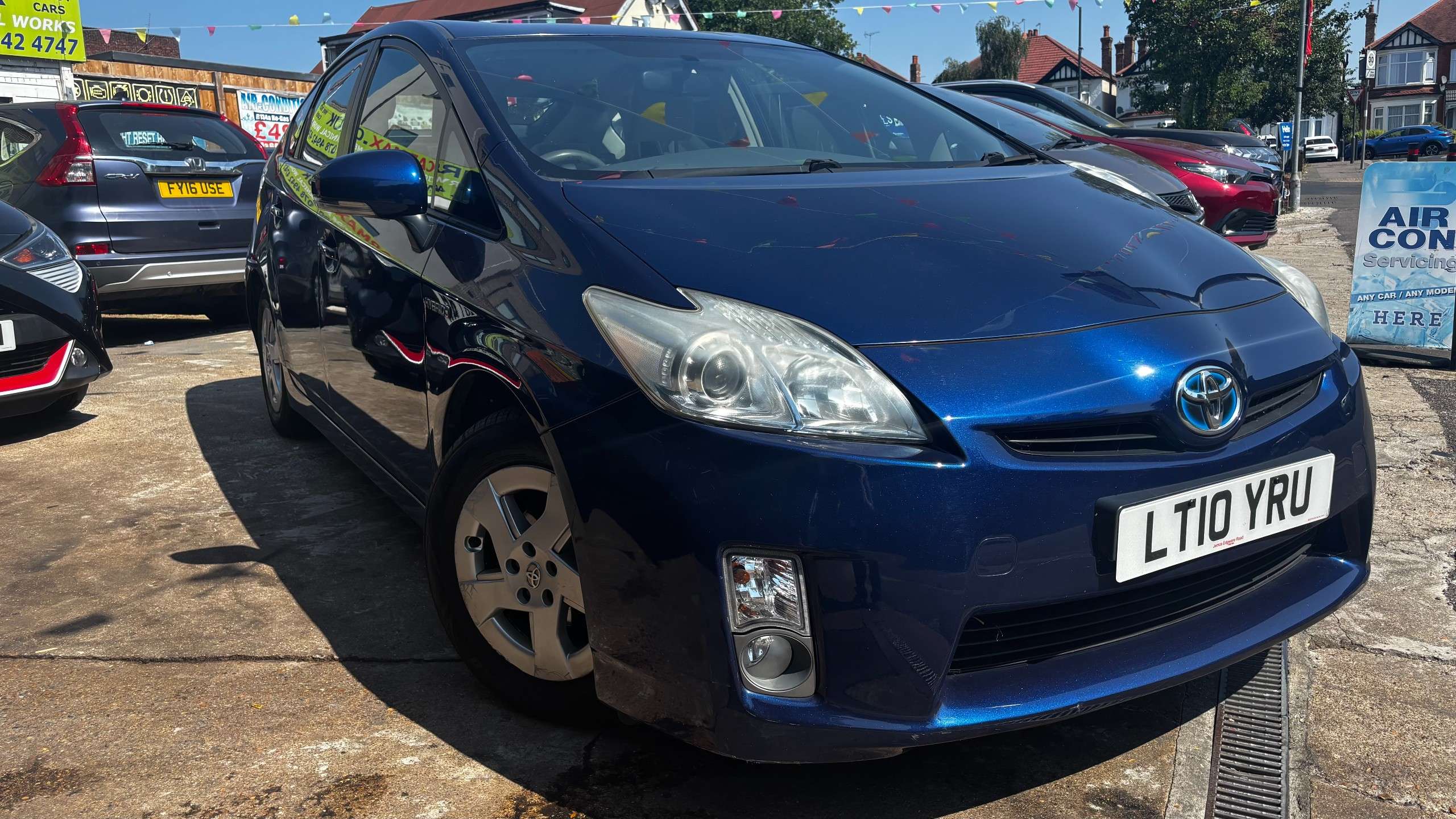A 2010 TOYOTA PRIUS 1.8 VVT-h T3 Hatchback 5dr Petrol Hybrid CVT Euro 5 (s/s) (136 ps) A 2010 TOYOTA PRIUS 1.8 VVT-h T3 Hatchback 5dr Petrol Hybrid CVT Euro 5 (s/s) (136 ps)
