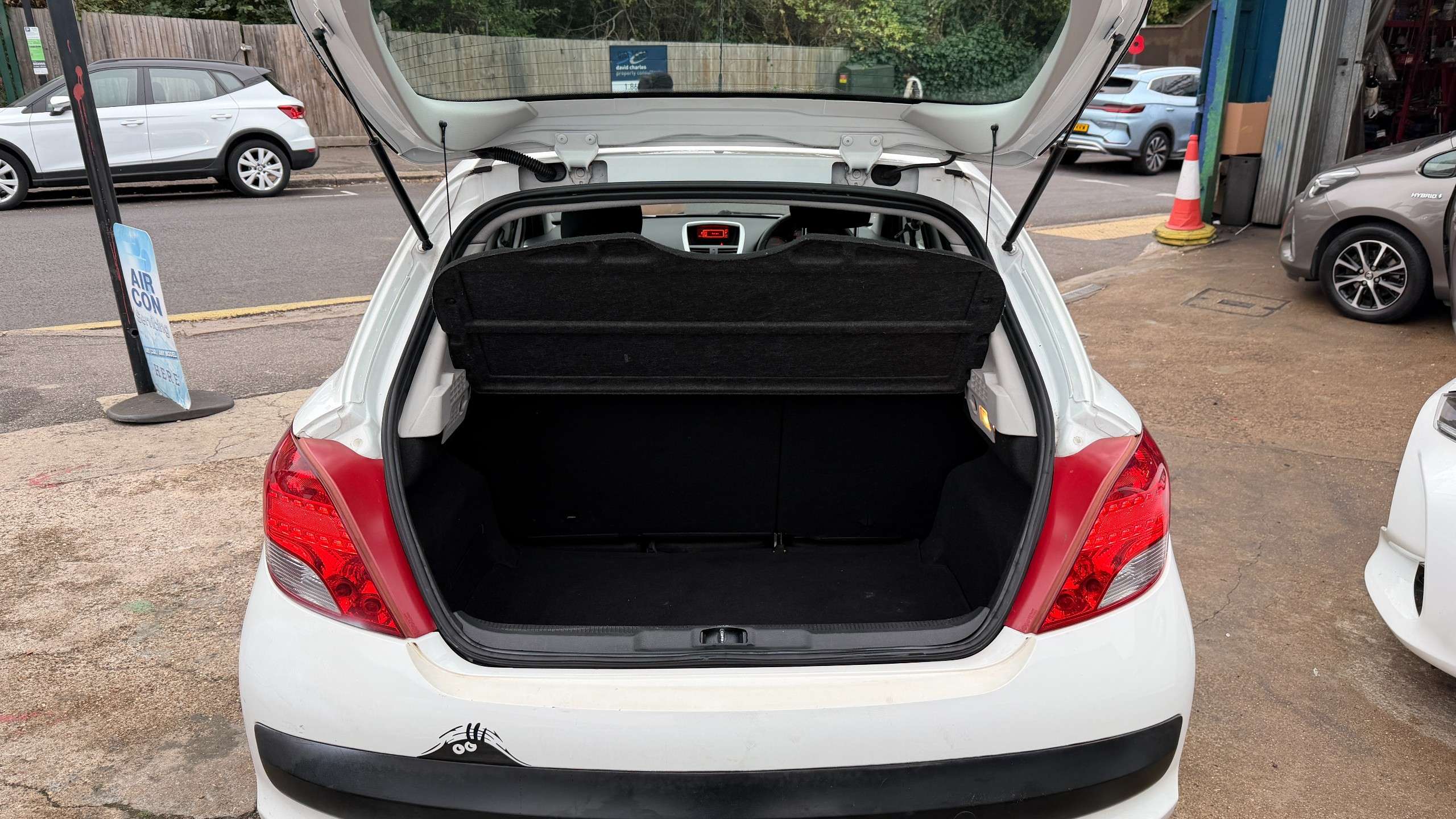 2010 PEUGEOT 207 2010 PEUGEOT 207