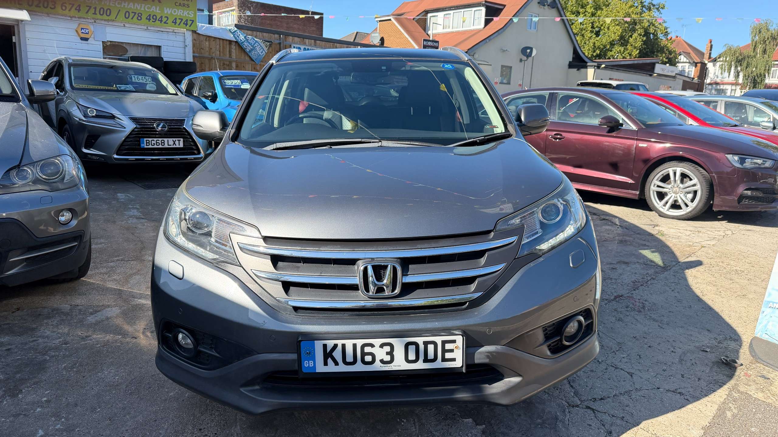 A 2014 HONDA CR-V 2.0 i-VTEC EX SUV 5dr Petrol Auto 4WD Euro 5 (155 ps) A 2014 HONDA CR-V 2.0 i-VTEC EX SUV 5dr Petrol Auto 4WD Euro 5 (155 ps)