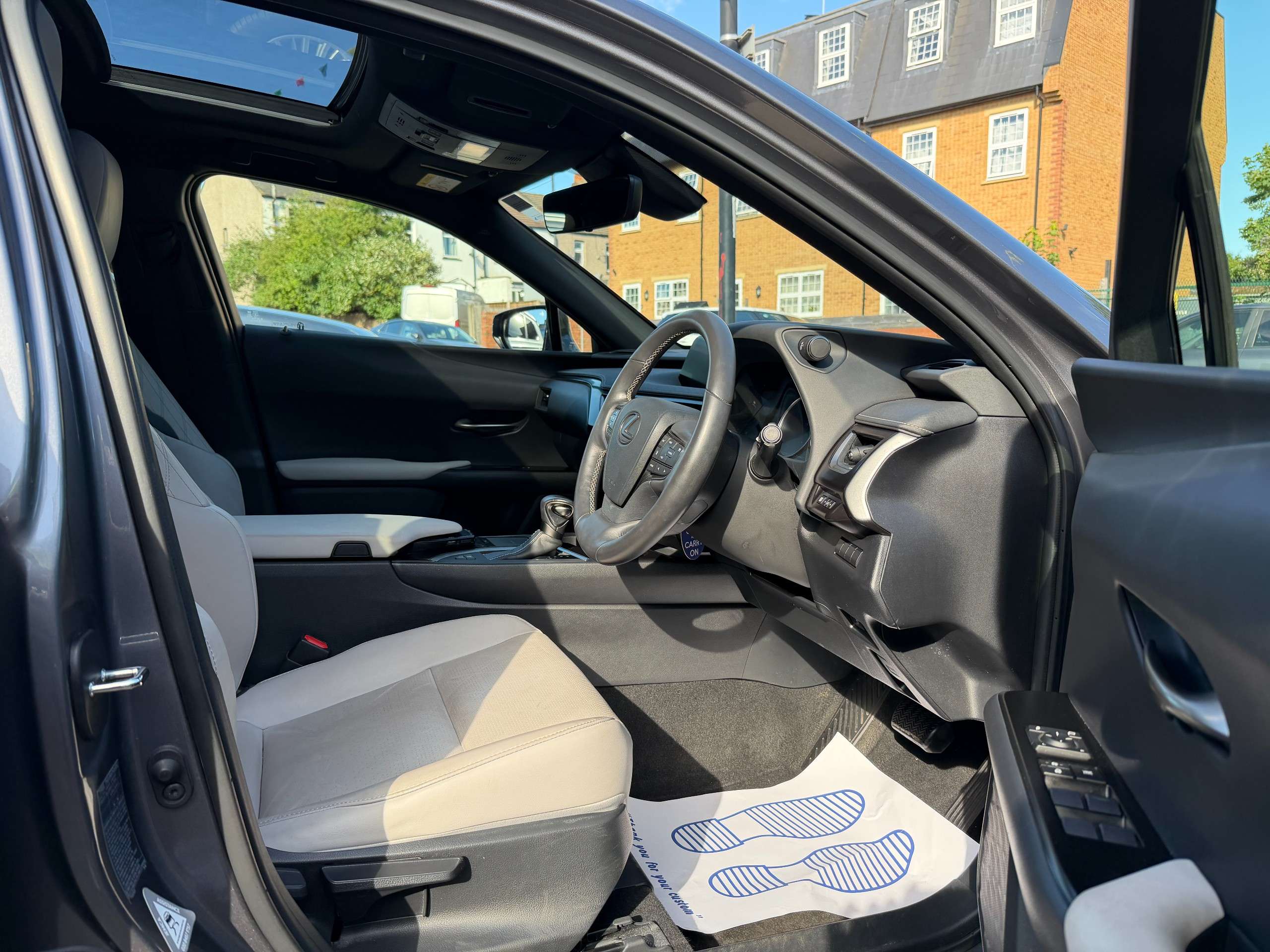2019 LEXUS UX 2019 LEXUS UX