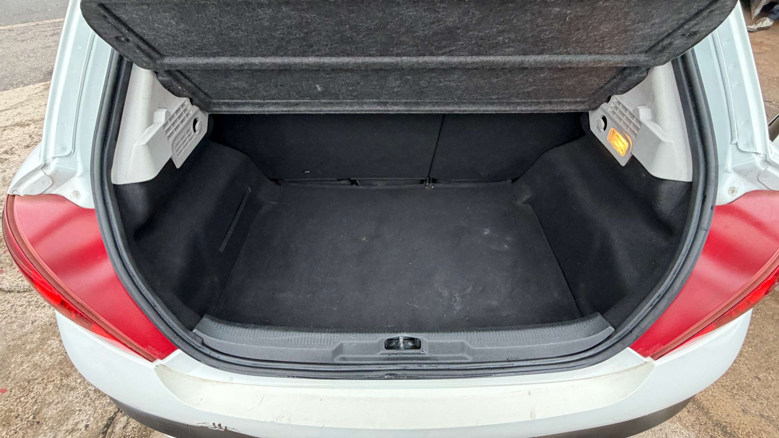 2010 PEUGEOT 207 2010 PEUGEOT 207