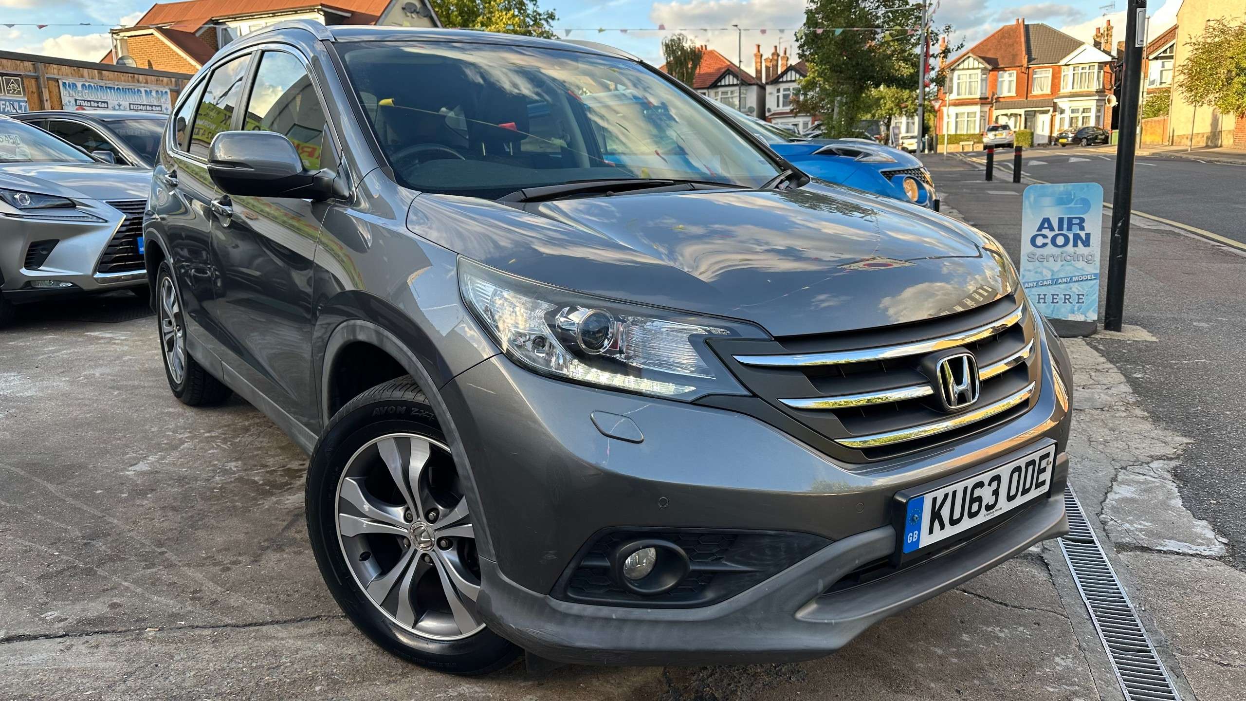 A 2014 HONDA CR-V 2.0 i-VTEC EX SUV 5dr Petrol Auto 4WD Euro 5 (155 ps) A 2014 HONDA CR-V 2.0 i-VTEC EX SUV 5dr Petrol Auto 4WD Euro 5 (155 ps)