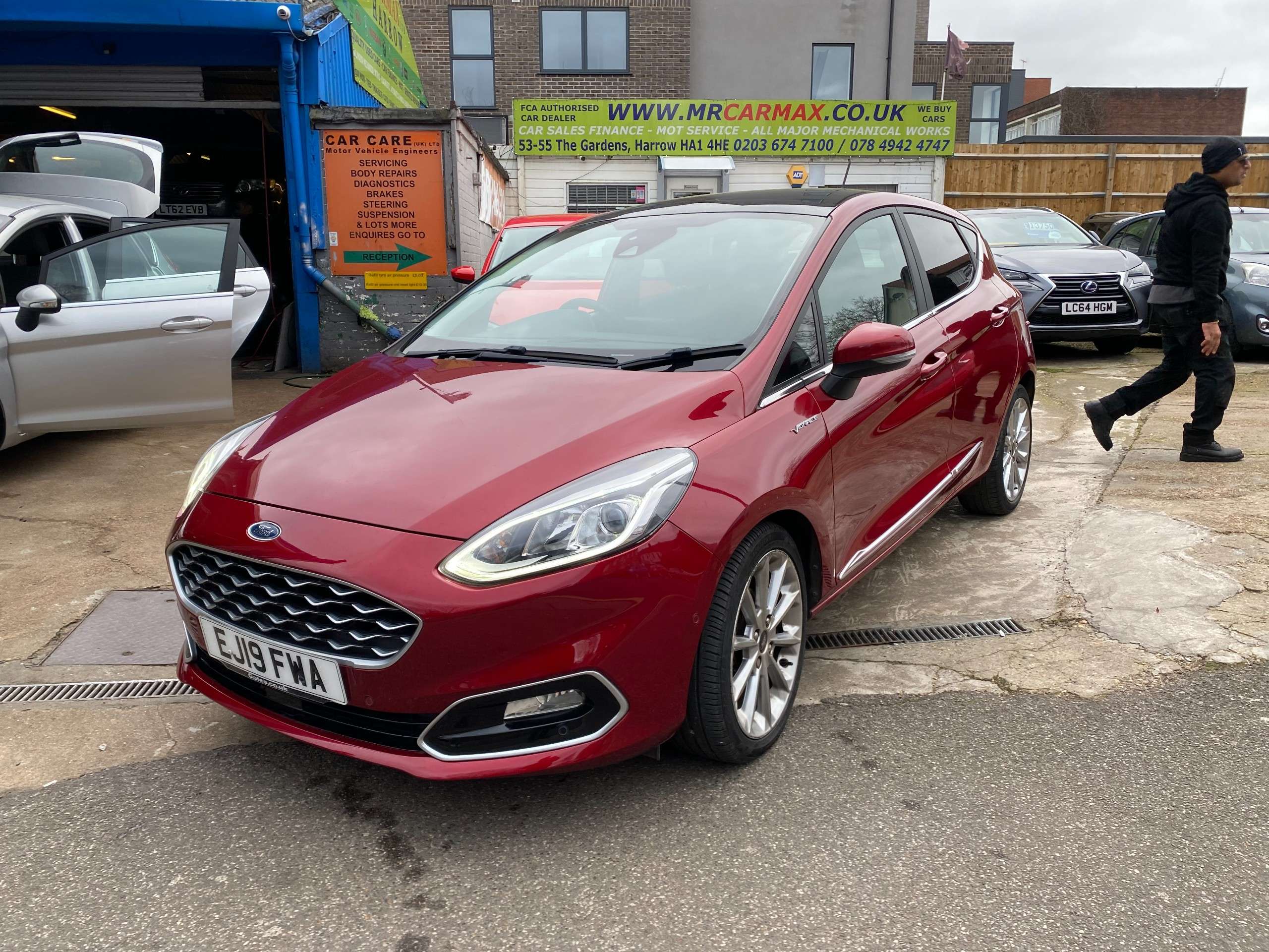 A 2019 FORD FIESTA 1.0T EcoBoost GPF Vignale Hatchback 5dr Petrol Auto Euro 6 (s/s) (100 ps) A 2019 FORD FIESTA 1.0T EcoBoost GPF Vignale Hatchback 5dr Petrol Auto Euro 6 (s/s) (100 ps)