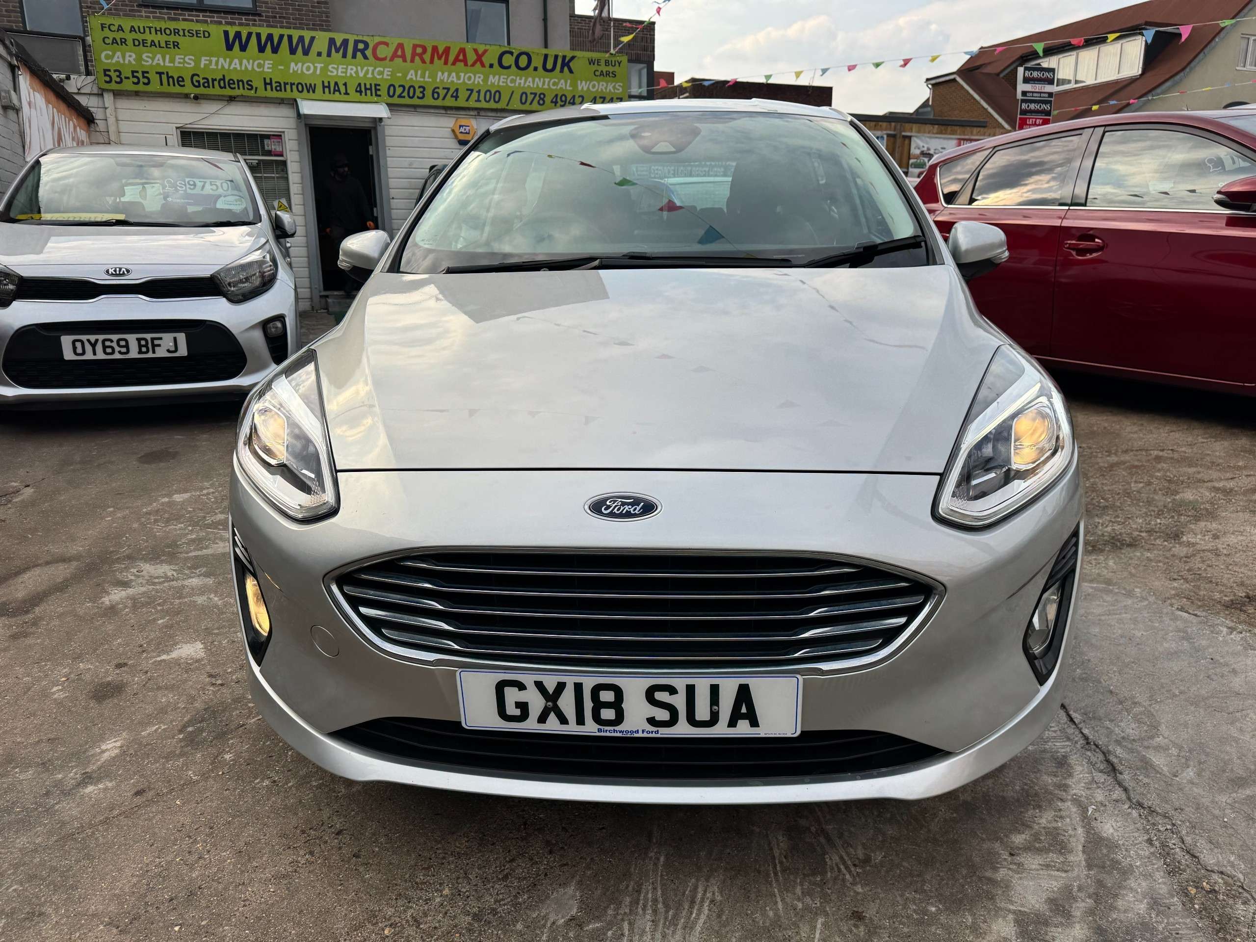 A 2018 FORD FIESTA 1.0T EcoBoost Zetec Hatchback 5dr Petrol Auto Euro 6 (s/s) (100 ps) A 2018 FORD FIESTA 1.0T EcoBoost Zetec Hatchback 5dr Petrol Auto Euro 6 (s/s) (100 ps)