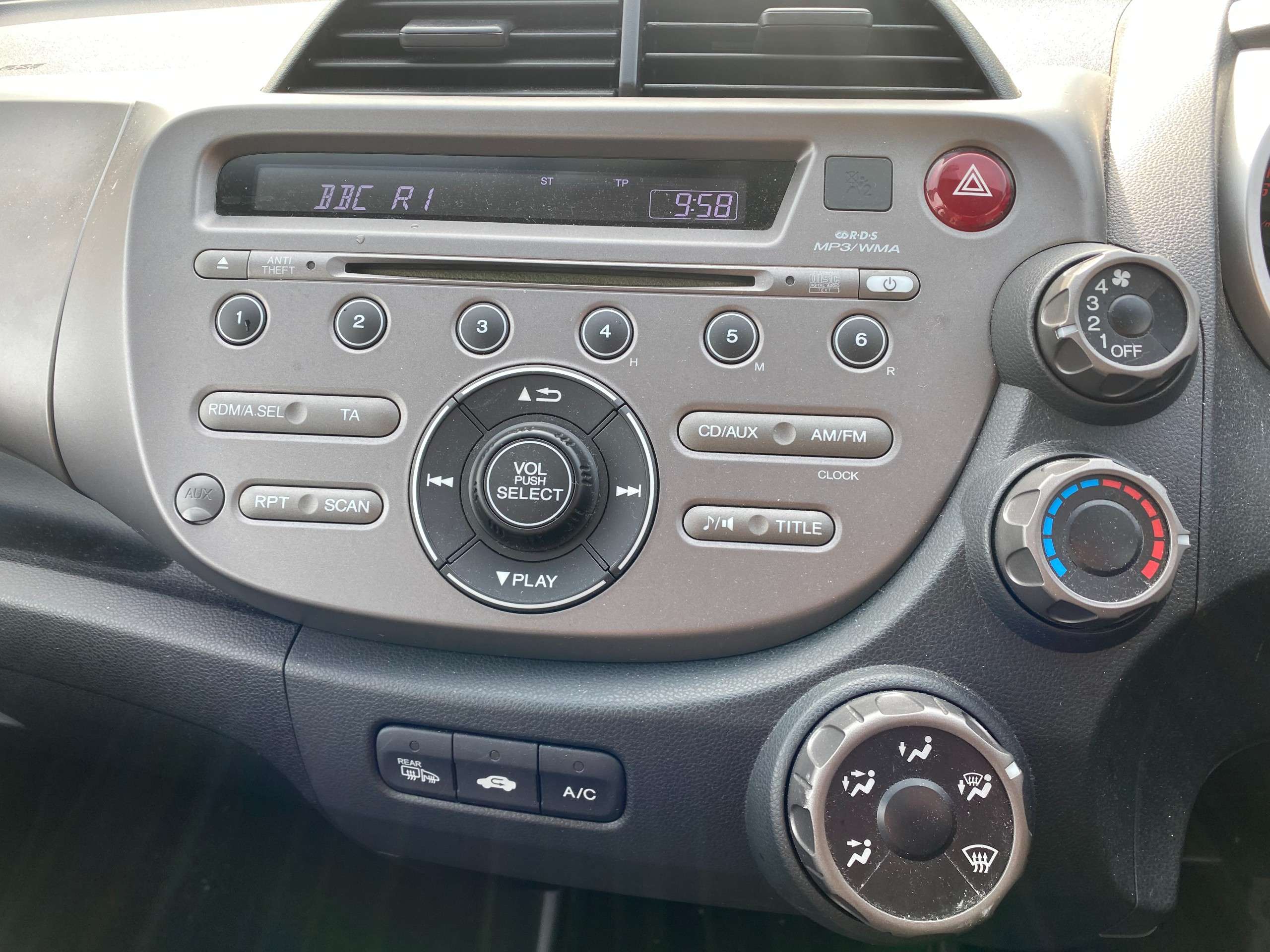 2010 HONDA JAZZ 2010 HONDA JAZZ