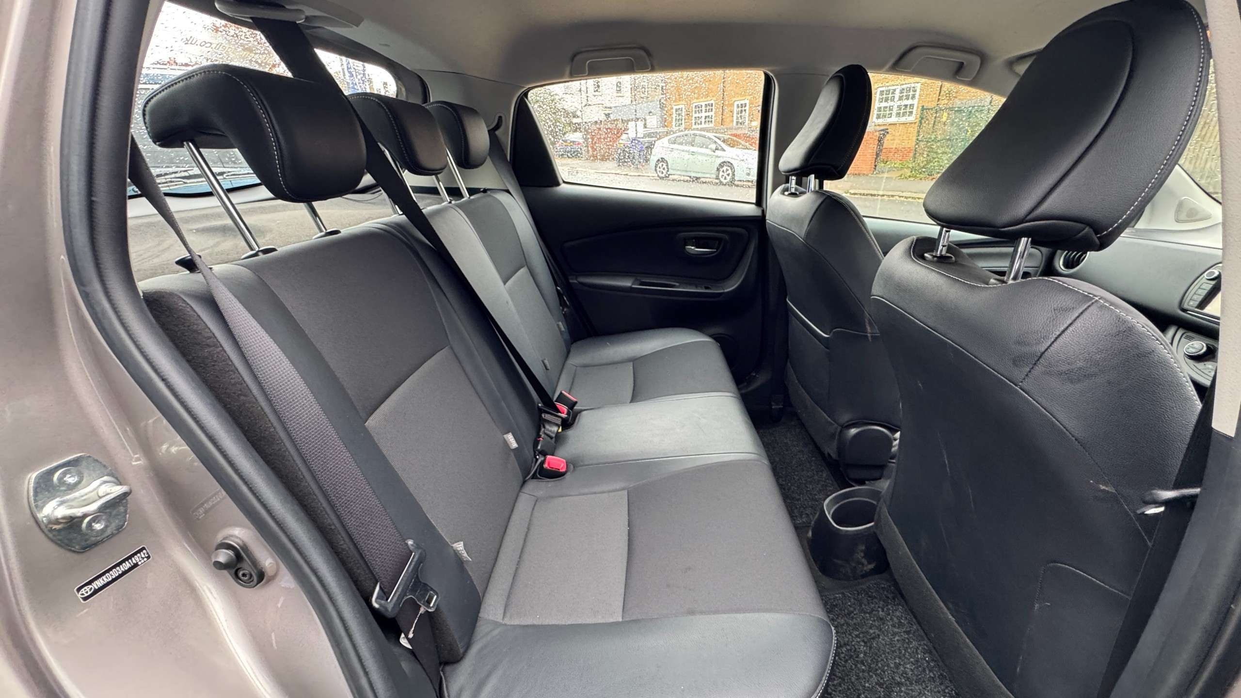 2015 TOYOTA YARIS 2015 TOYOTA YARIS