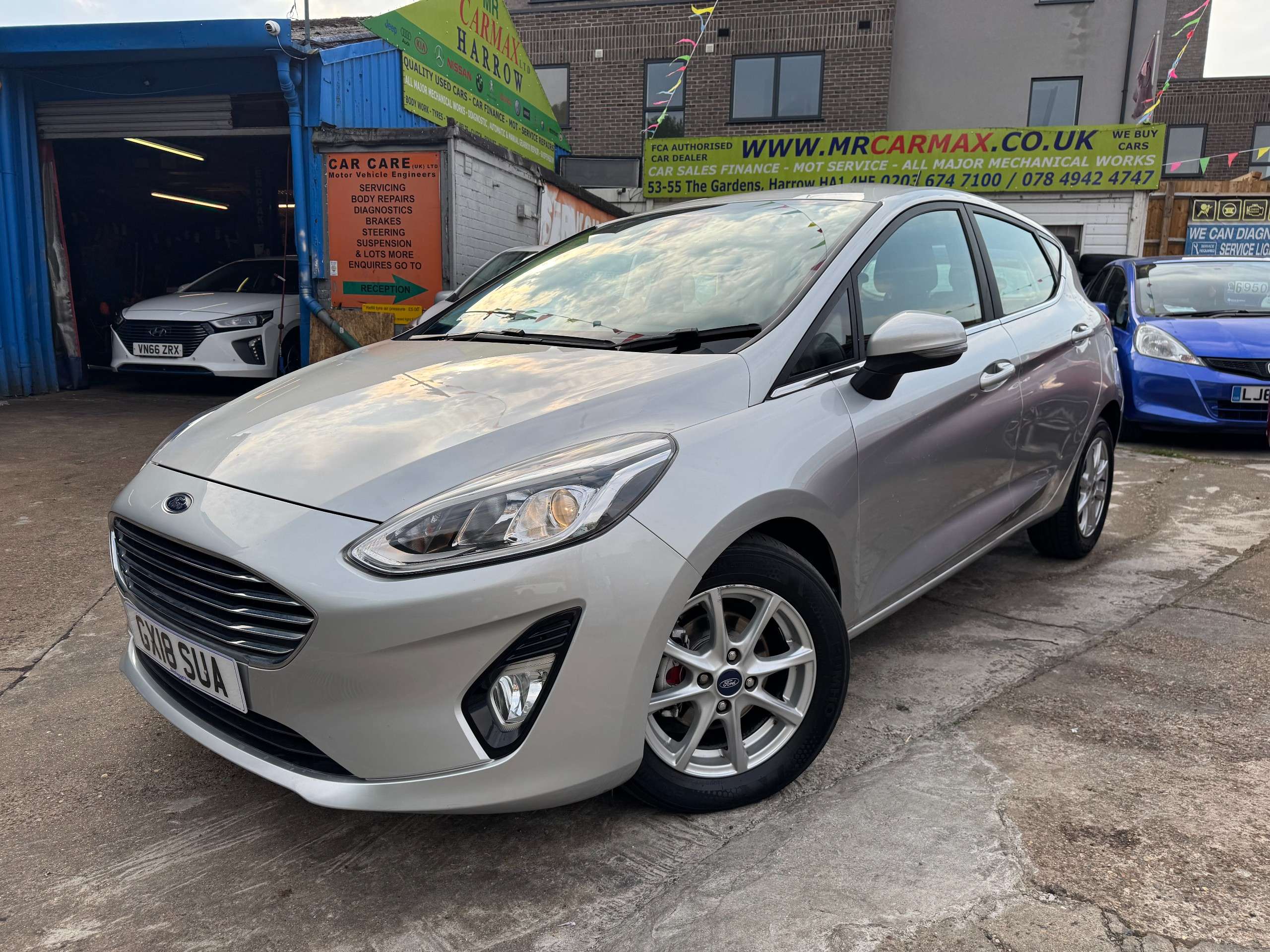 A 2018 FORD FIESTA 1.0T EcoBoost Zetec Hatchback 5dr Petrol Auto Euro 6 (s/s) (100 ps) A 2018 FORD FIESTA 1.0T EcoBoost Zetec Hatchback 5dr Petrol Auto Euro 6 (s/s) (100 ps)