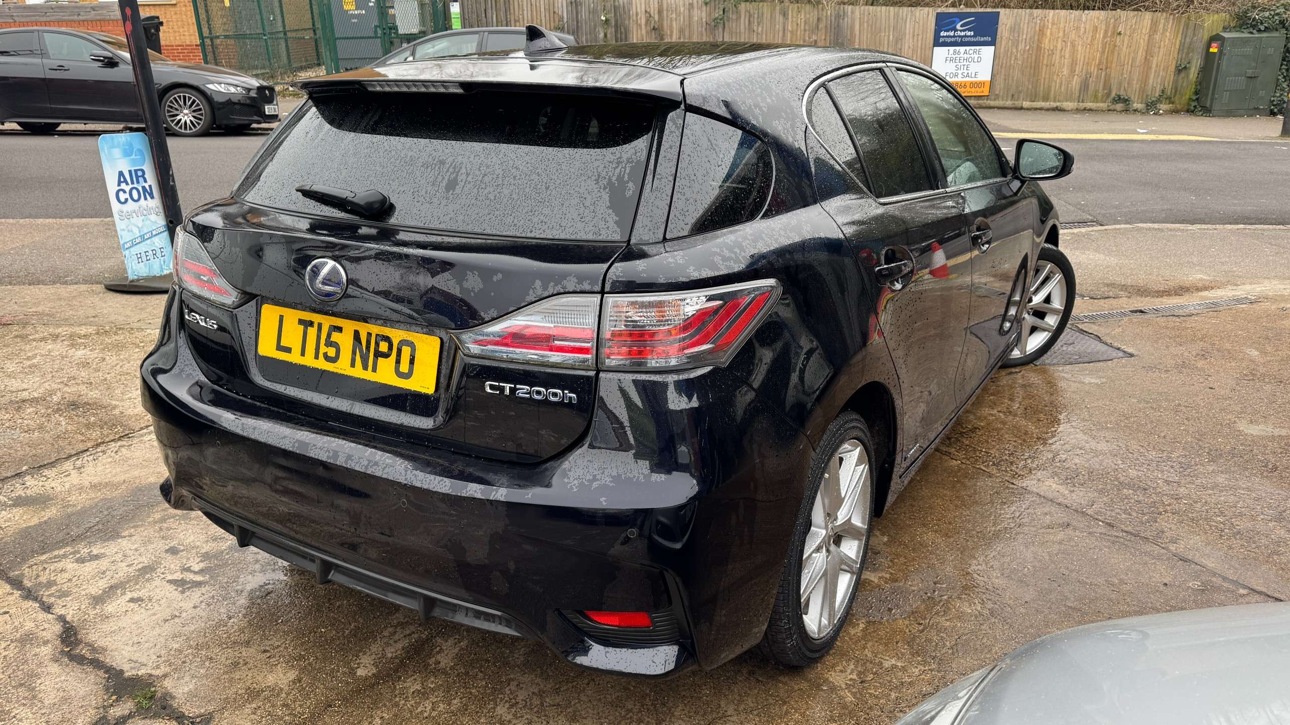 A 2015 LEXUS CT 1.8 200h Advance Hatchback 5dr Petrol Hybrid CVT Euro 6 (s/s) (136 ps) A 2015 LEXUS CT 1.8 200h Advance Hatchback 5dr Petrol Hybrid CVT Euro 6 (s/s) (136 ps)
