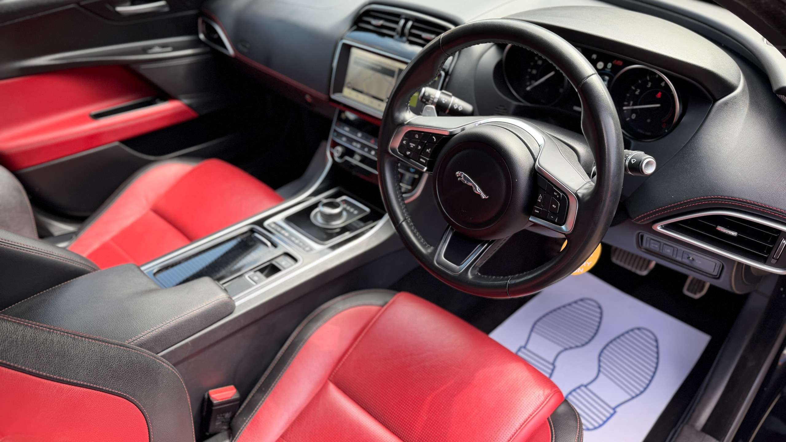 2019 JAGUAR XE 2019 JAGUAR XE