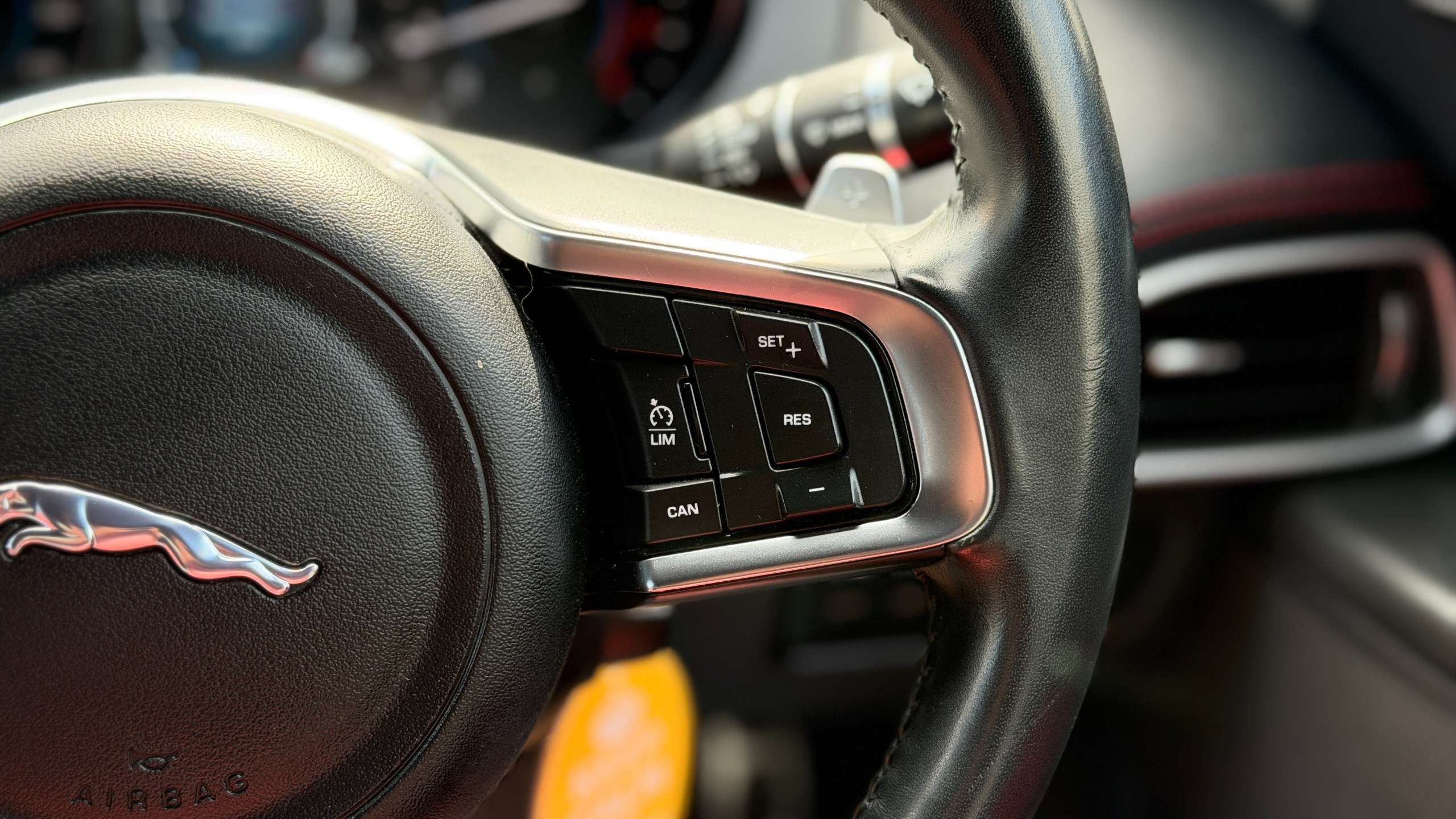 2019 JAGUAR XE 2019 JAGUAR XE