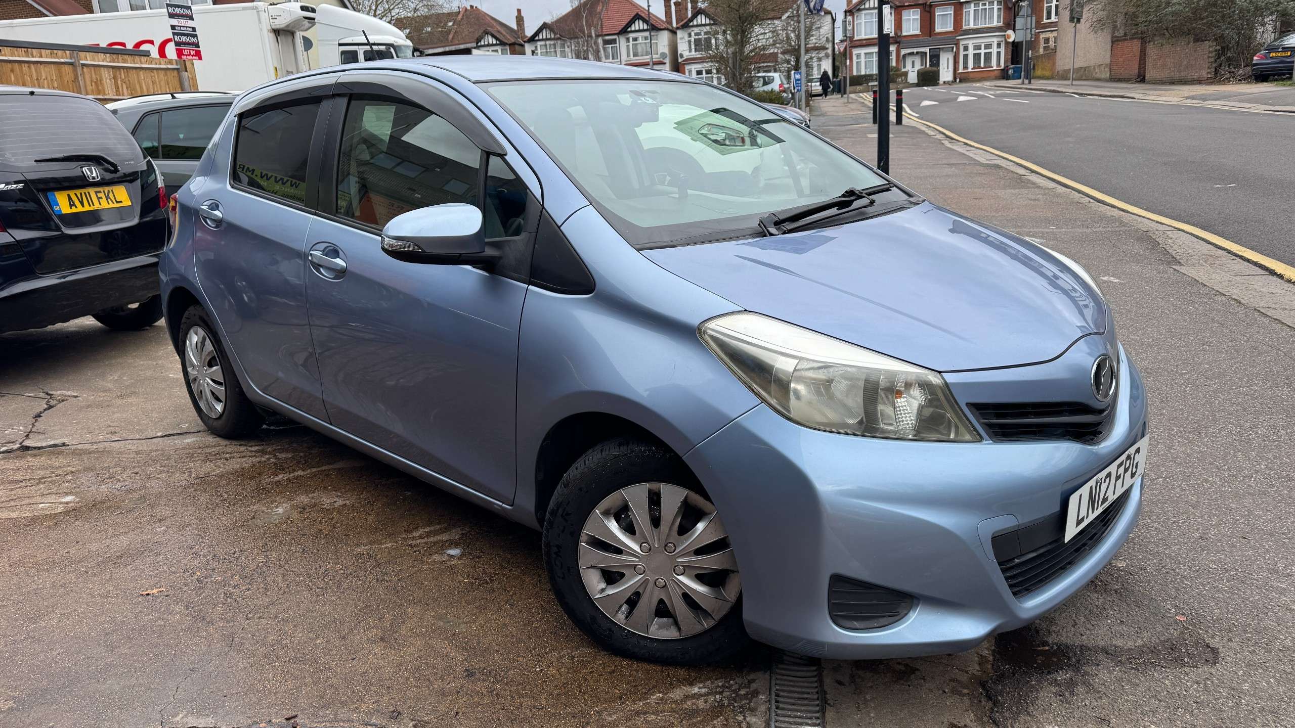 A 2012 TOYOTA VITZ A 2012 TOYOTA VITZ