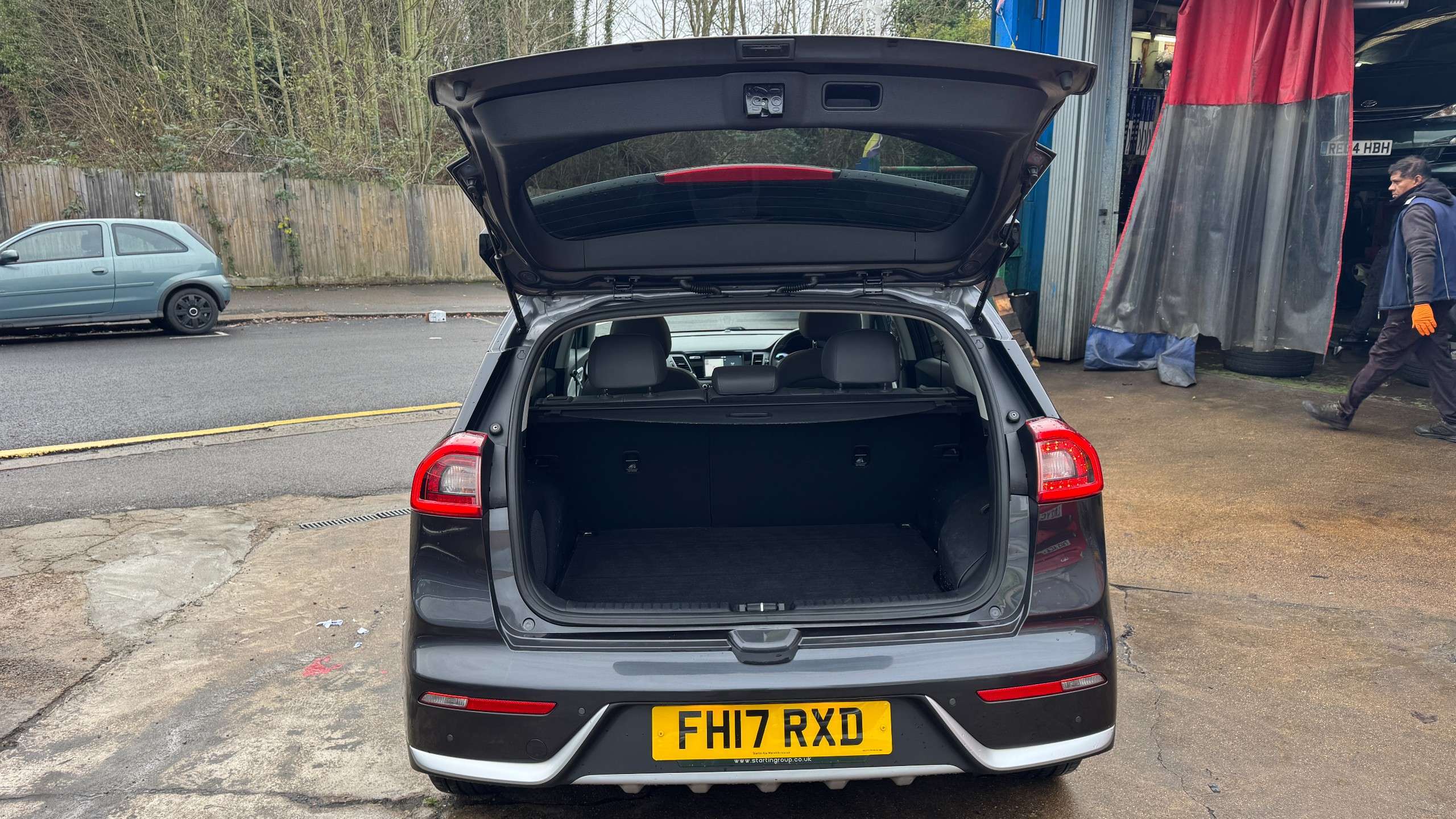 2017 KIA NIRO 2017 KIA NIRO