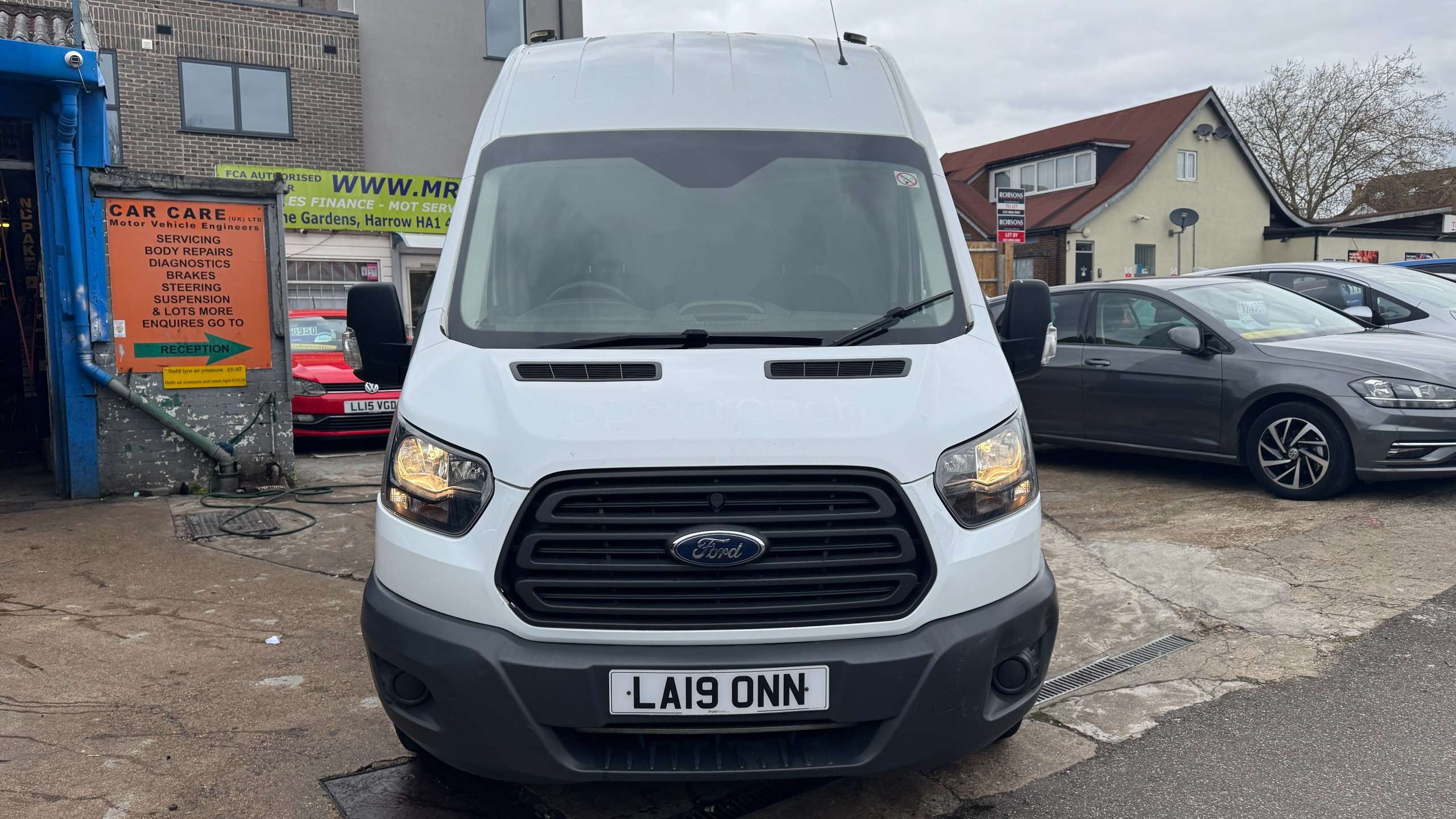 A 2019 FORD TRANSIT 2.0 350 EcoBlue Panel Van 5dr Diesel Manual FWD L2 H3 Euro 6 (130 ps) A 2019 FORD TRANSIT 2.0 350 EcoBlue Panel Van 5dr Diesel Manual FWD L2 H3 Euro 6 (130 ps)