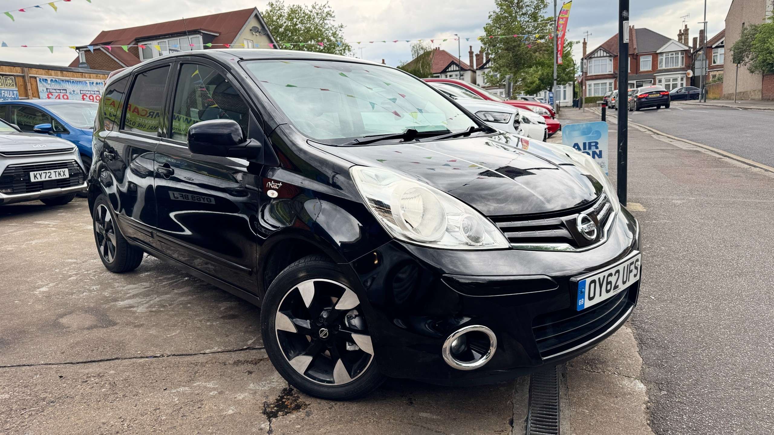 A 2012 NISSAN NOTE 1.6 16V n-tec+ Hatchback 5dr Petrol Auto Euro 5 (110 ps) A 2012 NISSAN NOTE 1.6 16V n-tec+ Hatchback 5dr Petrol Auto Euro 5 (110 ps)