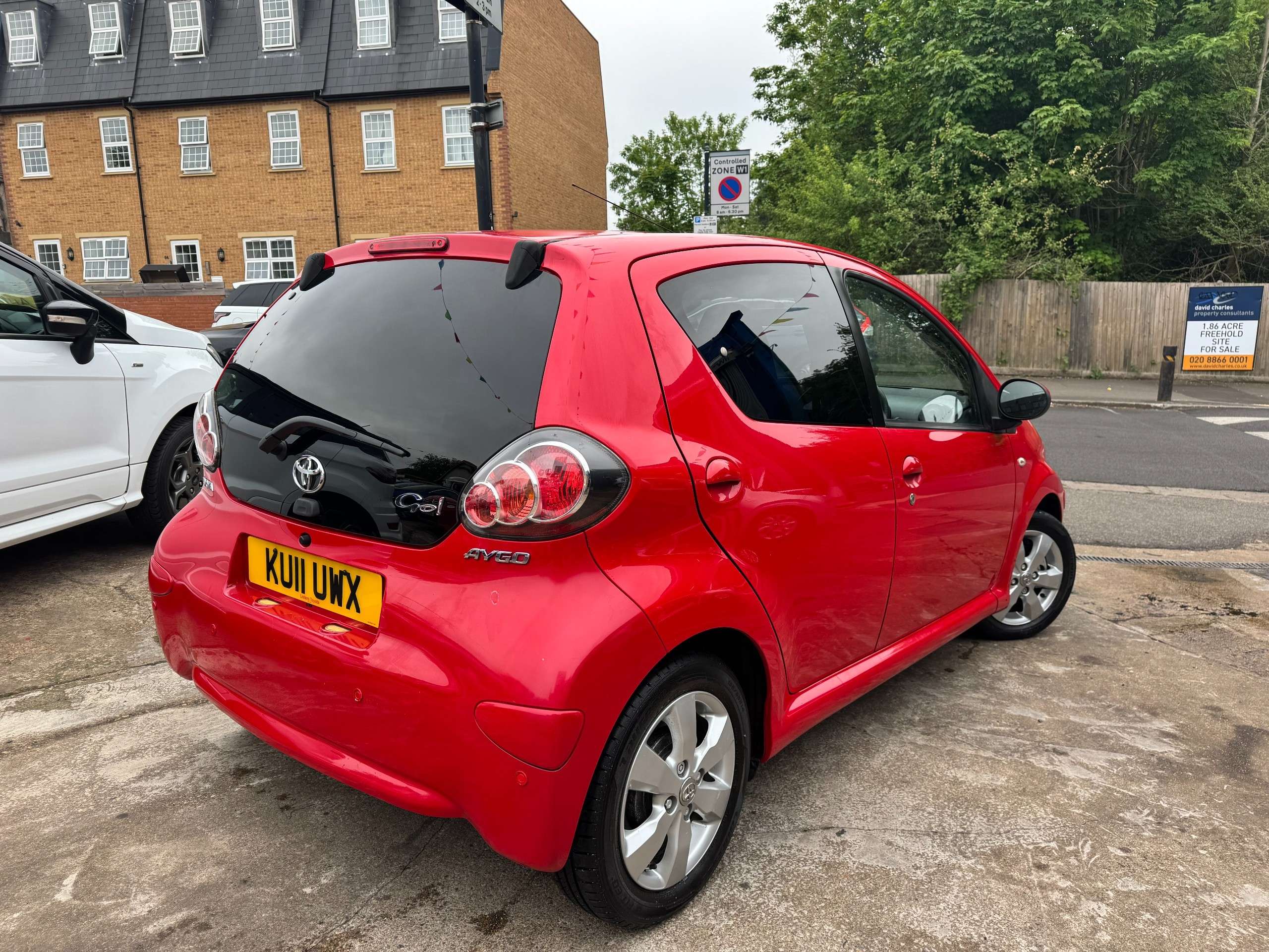 2011 TOYOTA AYGO 2011 TOYOTA AYGO