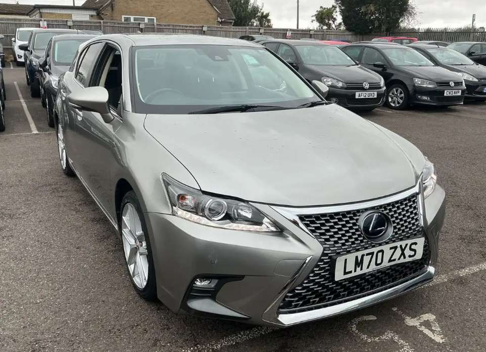 A 2020 LEXUS CT 1.8 200h Hatchback 5dr Petrol Hybrid E-CVT Euro 6 (s/s) (136 ps) A 2020 LEXUS CT 1.8 200h Hatchback 5dr Petrol Hybrid E-CVT Euro 6 (s/s) (136 ps)