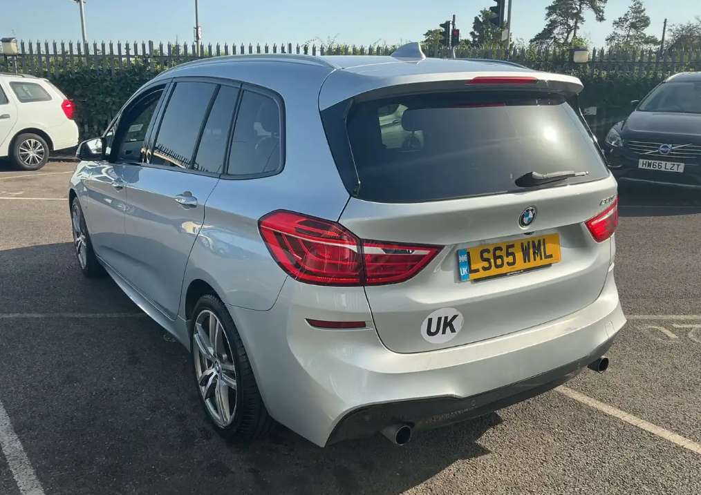 A 2015 BMW 2 SERIES GRAN TOURER 2.0 220i M Sport MPV 5dr Petrol Auto Euro 6 (s/s) (192 ps) A 2015 BMW 2 SERIES GRAN TOURER 2.0 220i M Sport MPV 5dr Petrol Auto Euro 6 (s/s) (192 ps)