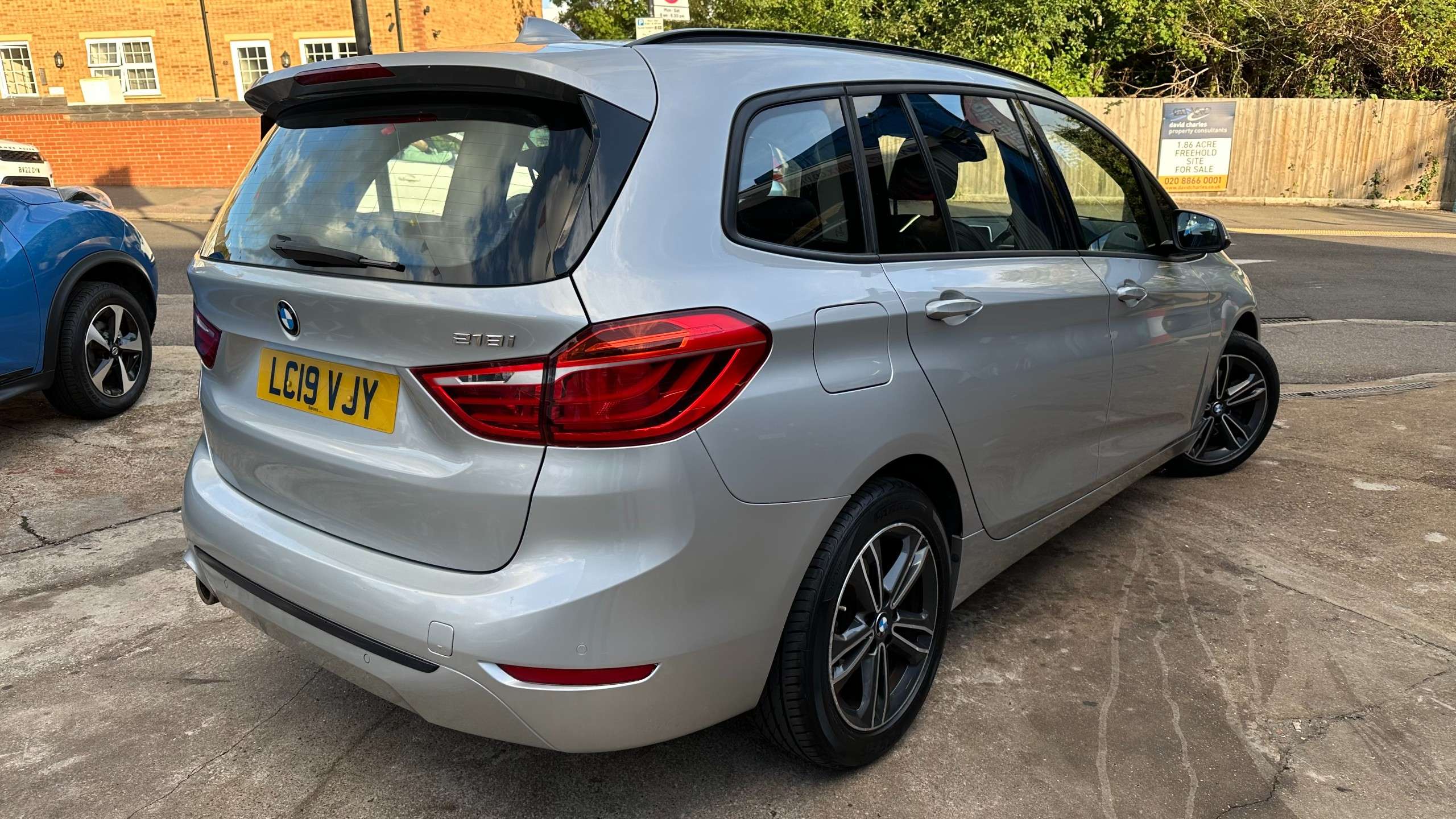 A 2019 BMW 2 SERIES GRAN TOURER 1.5 218i Sport MPV 5dr Petrol DCT Euro 6 (s/s) (140 ps) A 2019 BMW 2 SERIES GRAN TOURER 1.5 218i Sport MPV 5dr Petrol DCT Euro 6 (s/s) (140 ps)