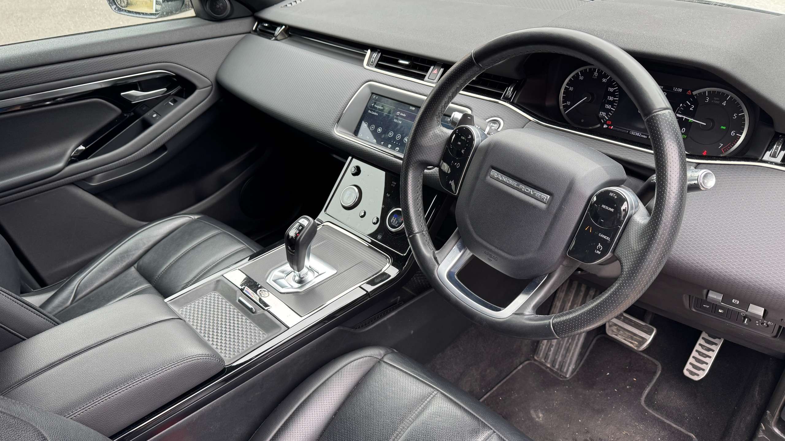 2020 LAND ROVER RANGE ROVER EVOQUE 2020 LAND ROVER RANGE ROVER EVOQUE