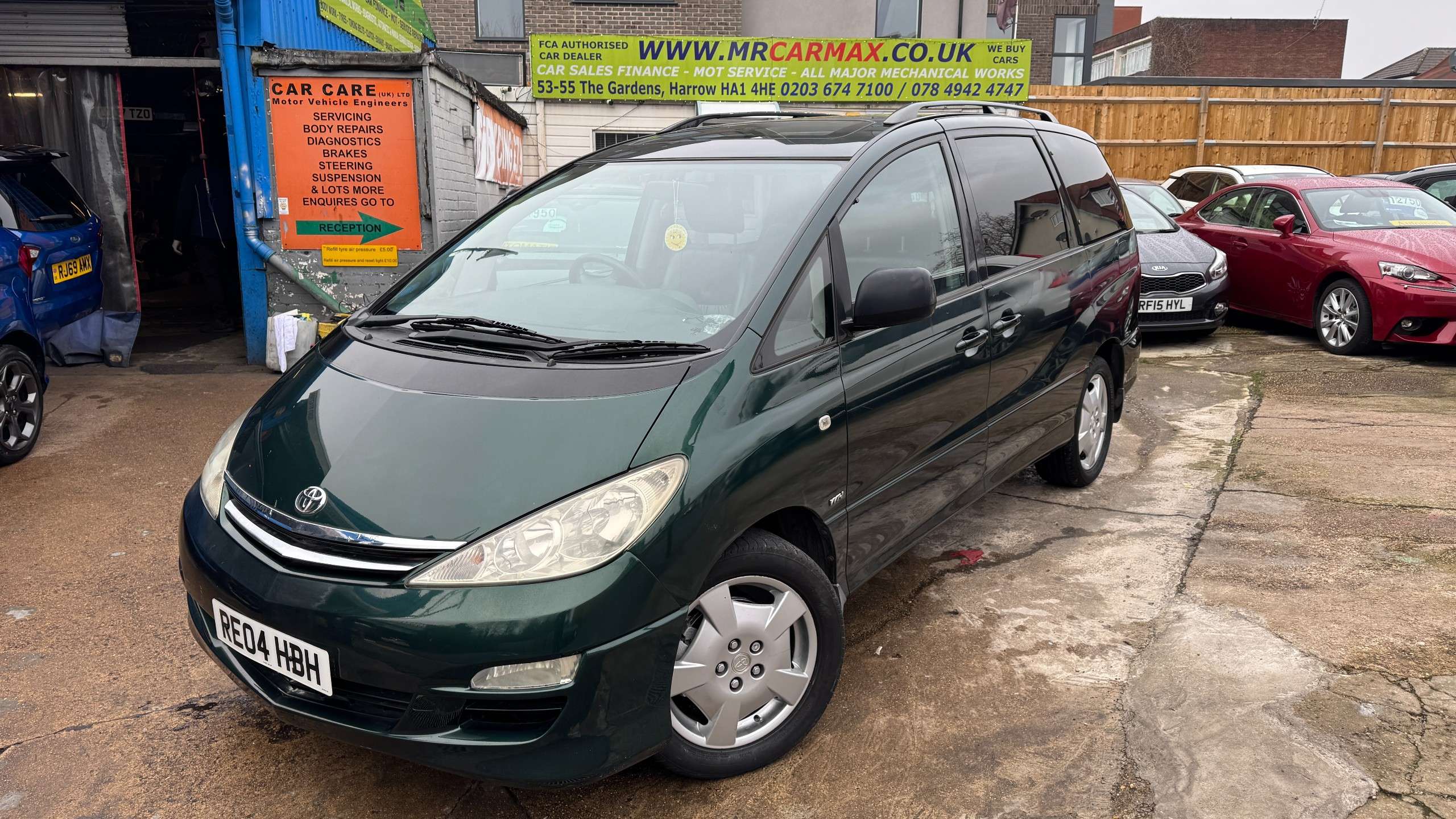A 2004 TOYOTA PREVIA 2.4 VVT-i T Spirit MPV 5dr Petrol Automatic (7 Seats) (259 g/km, 154 bhp) A 2004 TOYOTA PREVIA 2.4 VVT-i T Spirit MPV 5dr Petrol Automatic (7 Seats) (259 g/km, 154 bhp)