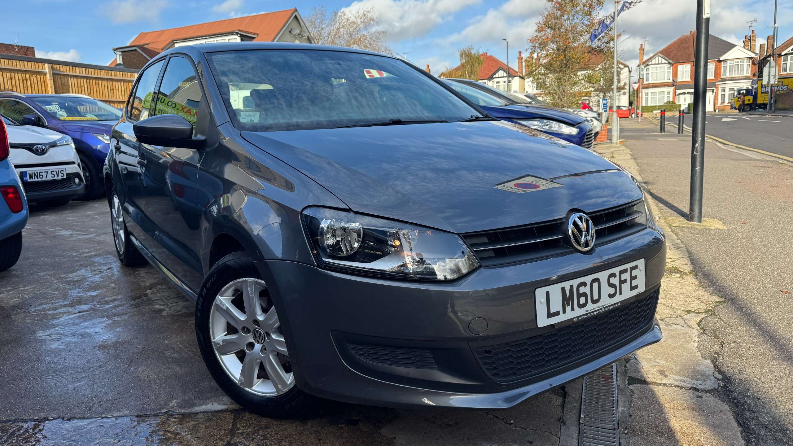 A 2010 VOLKSWAGEN POLO 1.4 SE Hatchback 5dr Petrol DSG Euro 5 (85 ps) A 2010 VOLKSWAGEN POLO 1.4 SE Hatchback 5dr Petrol DSG Euro 5 (85 ps)