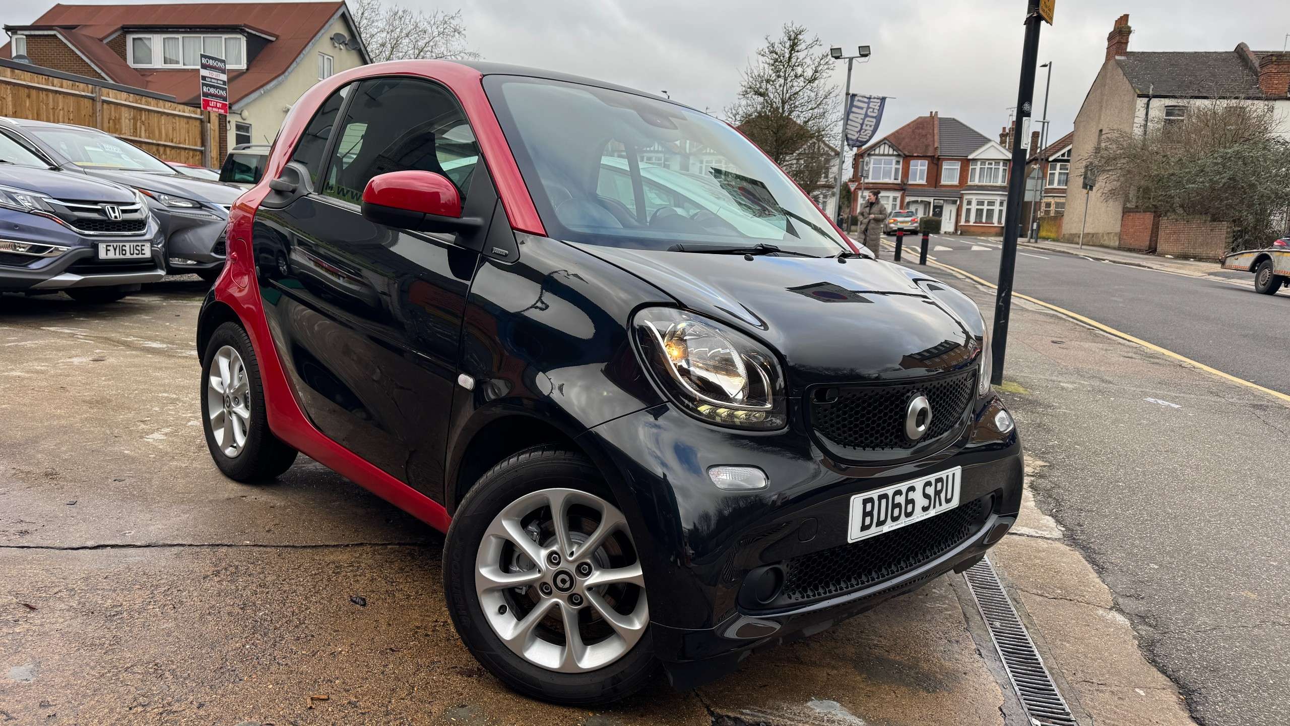 A 2016 SMART FORTWO 1.0 Passion (Premium) Coupe 2dr Petrol Twinamic Euro 6 (s/s) (71 ps) A 2016 SMART FORTWO 1.0 Passion (Premium) Coupe 2dr Petrol Twinamic Euro 6 (s/s) (71 ps)