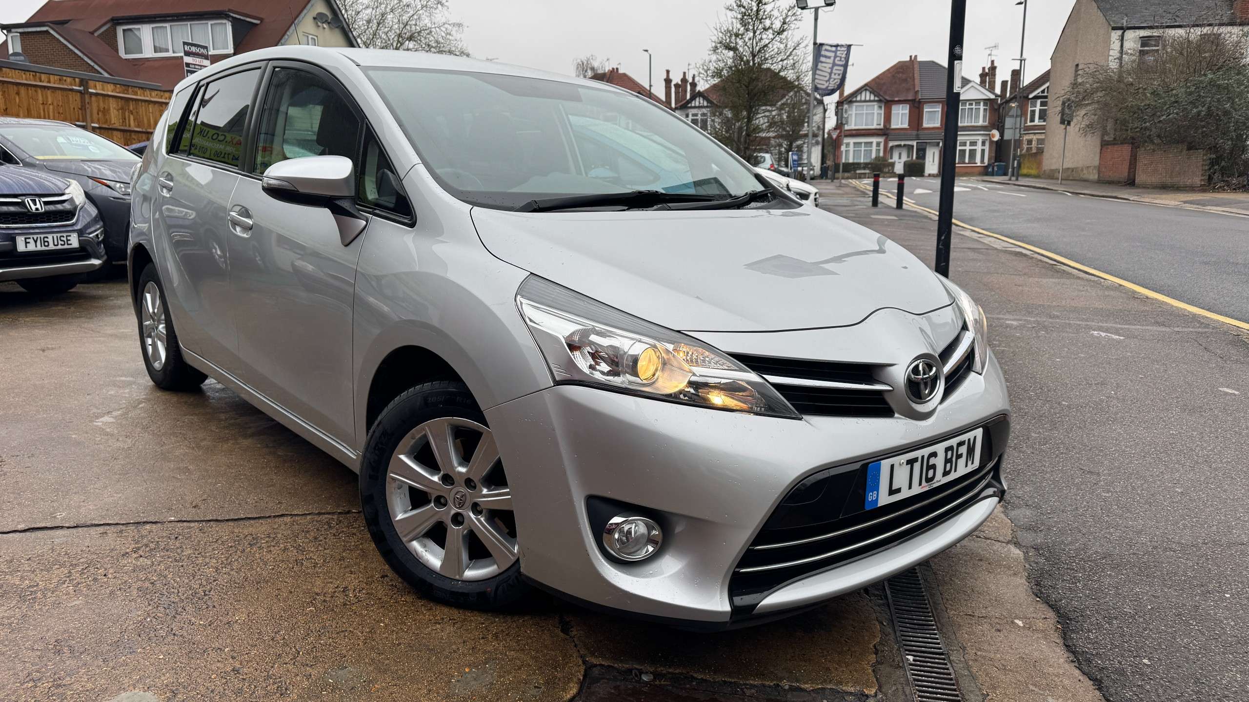 A 2016 TOYOTA VERSO 1.8 V-Matic Icon MPV 5dr Petrol Multidrive S Euro 6 (147 ps) A 2016 TOYOTA VERSO 1.8 V-Matic Icon MPV 5dr Petrol Multidrive S Euro 6 (147 ps)