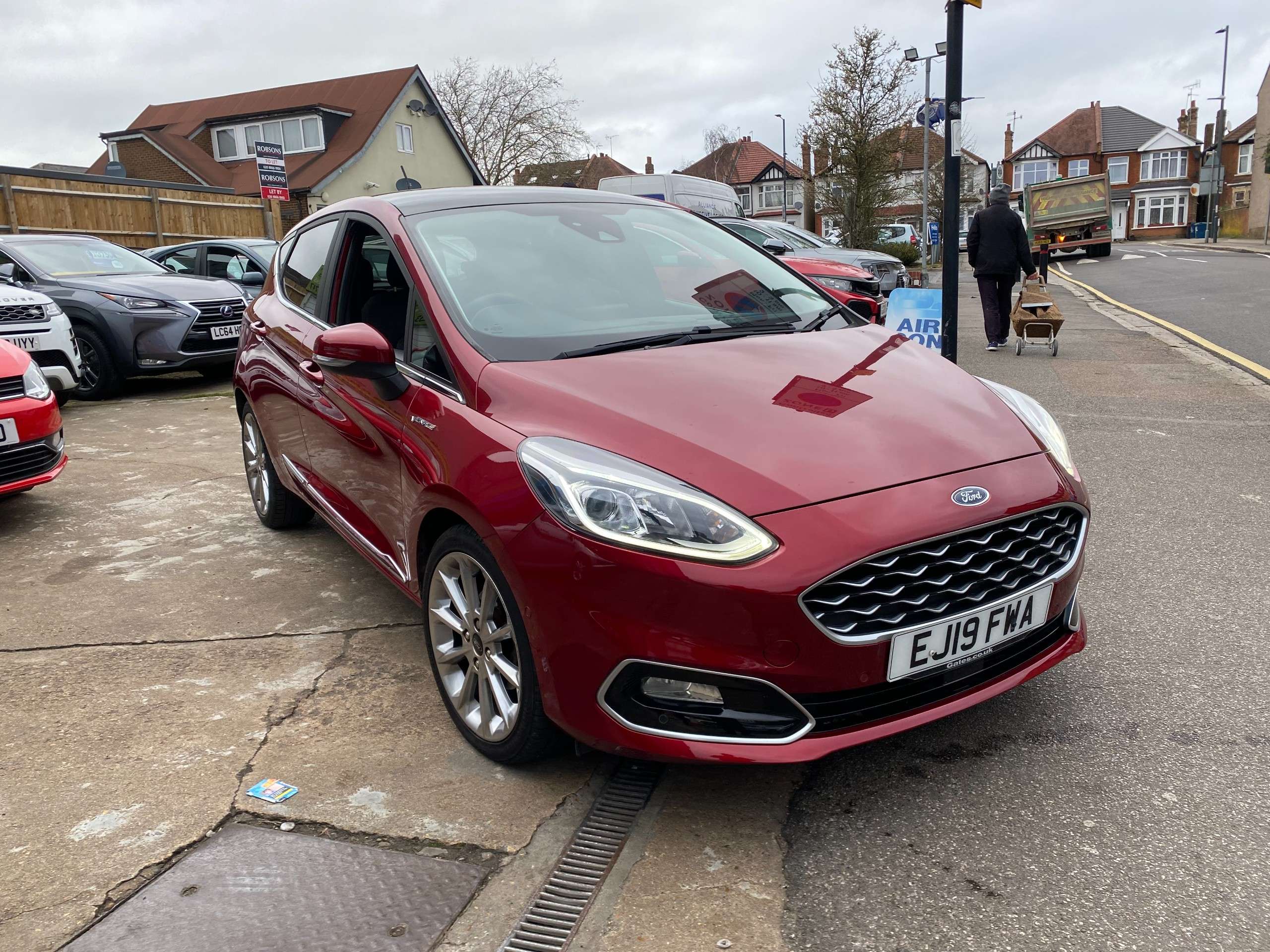 A 2019 FORD FIESTA 1.0T EcoBoost GPF Vignale Hatchback 5dr Petrol Auto Euro 6 (s/s) (100 ps) A 2019 FORD FIESTA 1.0T EcoBoost GPF Vignale Hatchback 5dr Petrol Auto Euro 6 (s/s) (100 ps)