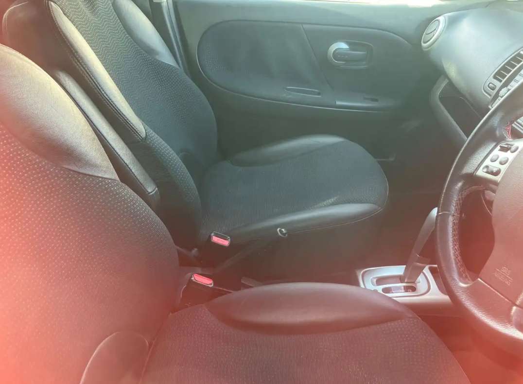 A 2011 NISSAN NOTE 1.6 16V Tekna Hatchback 5dr Petrol Auto Euro 5 (110 ps) A 2011 NISSAN NOTE 1.6 16V Tekna Hatchback 5dr Petrol Auto Euro 5 (110 ps)