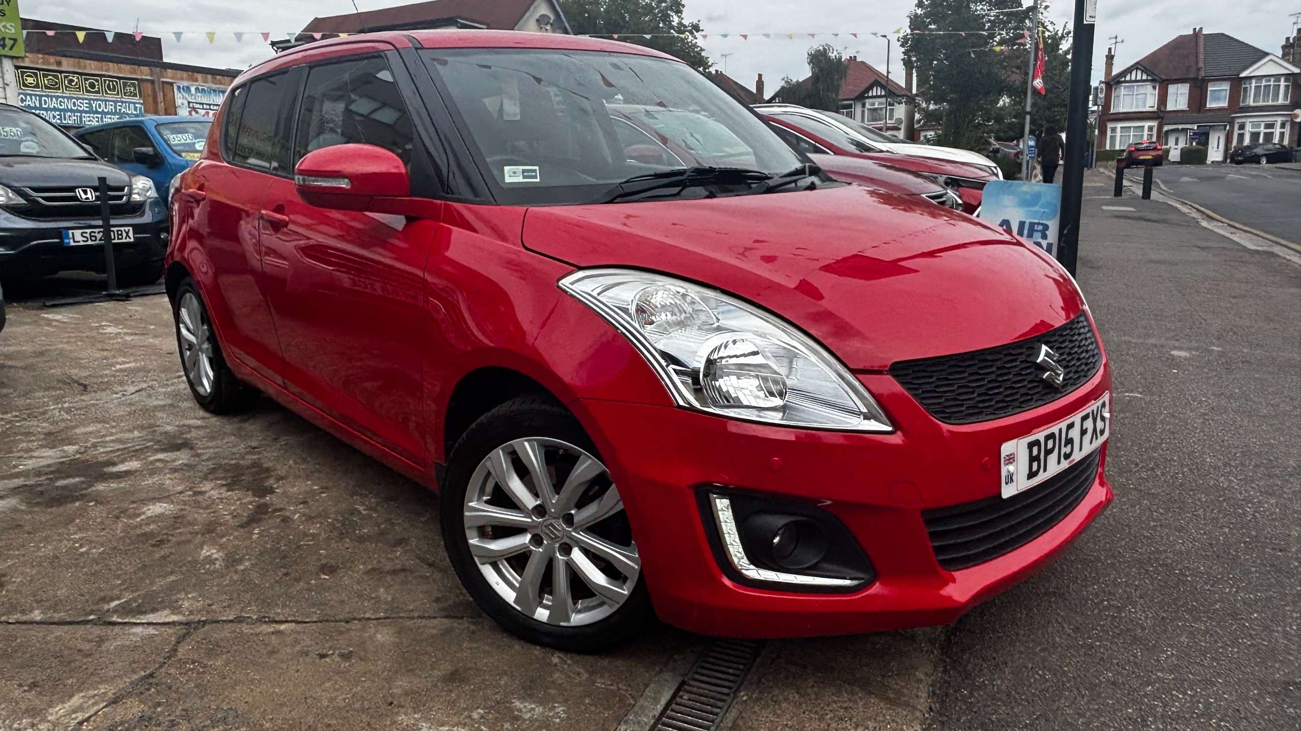 A 2015 SUZUKI SWIFT 1.2 SZ4 Hatchback 5dr Petrol Auto Euro 5 (94 ps) A 2015 SUZUKI SWIFT 1.2 SZ4 Hatchback 5dr Petrol Auto Euro 5 (94 ps)