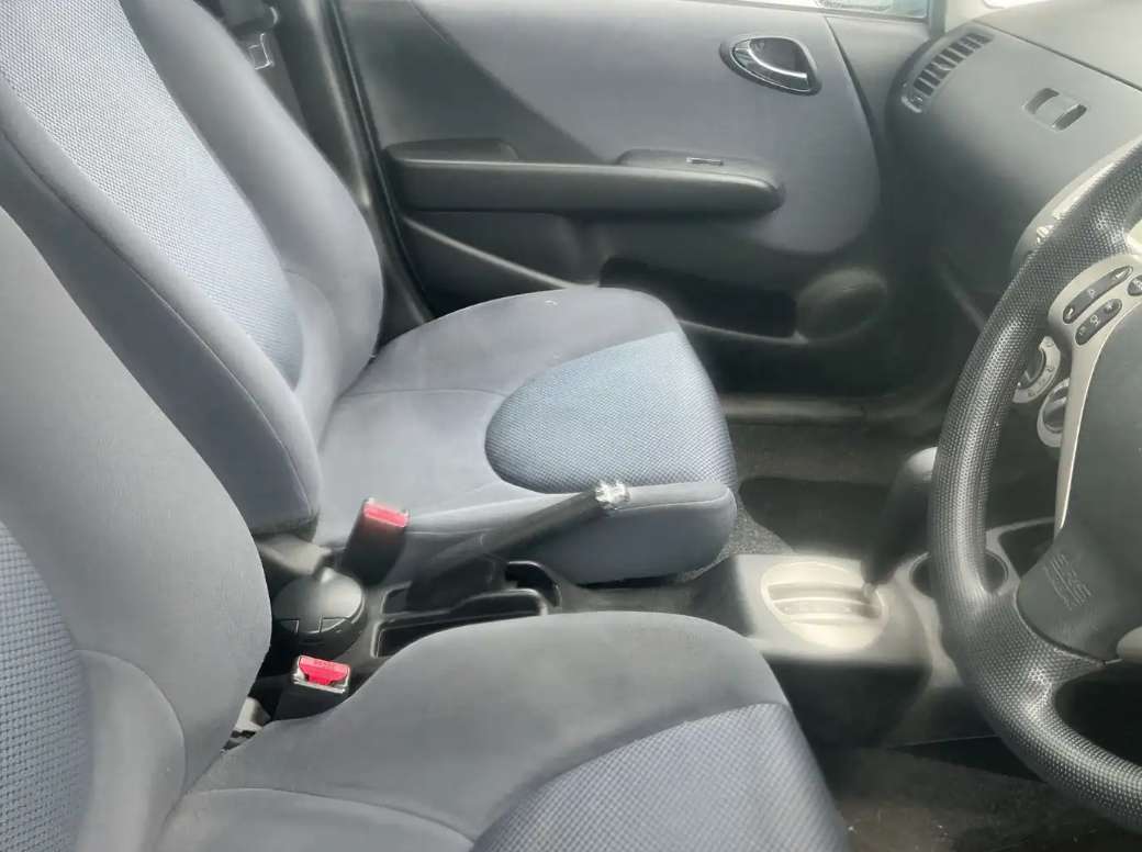 A 2008 HONDA JAZZ 1.4 i-DSI SE Hatchback 5dr Petrol CVT-7 (139 g/km, 82 bhp) A 2008 HONDA JAZZ 1.4 i-DSI SE Hatchback 5dr Petrol CVT-7 (139 g/km, 82 bhp)
