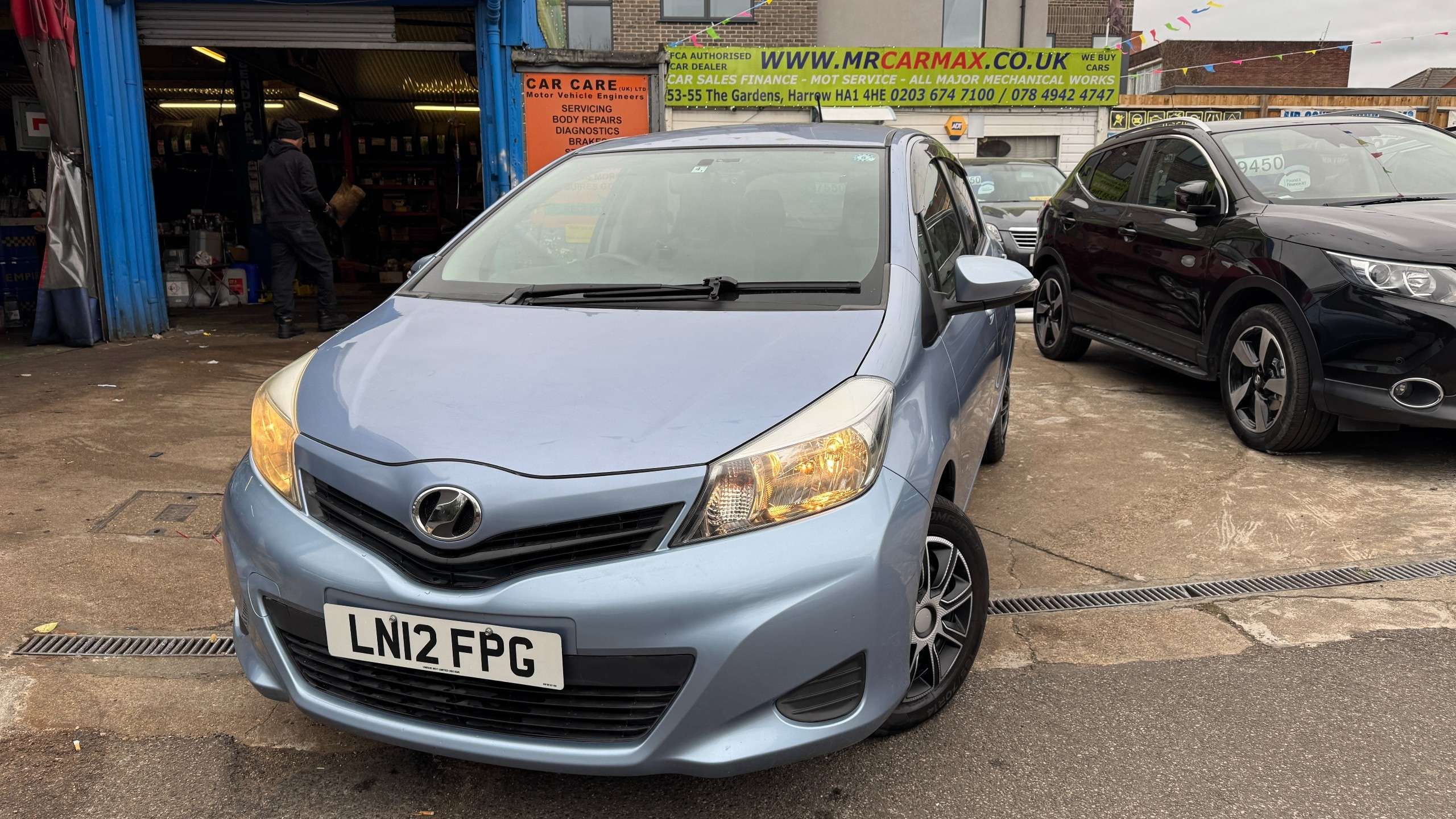 A 2012 TOYOTA VITZ A 2012 TOYOTA VITZ