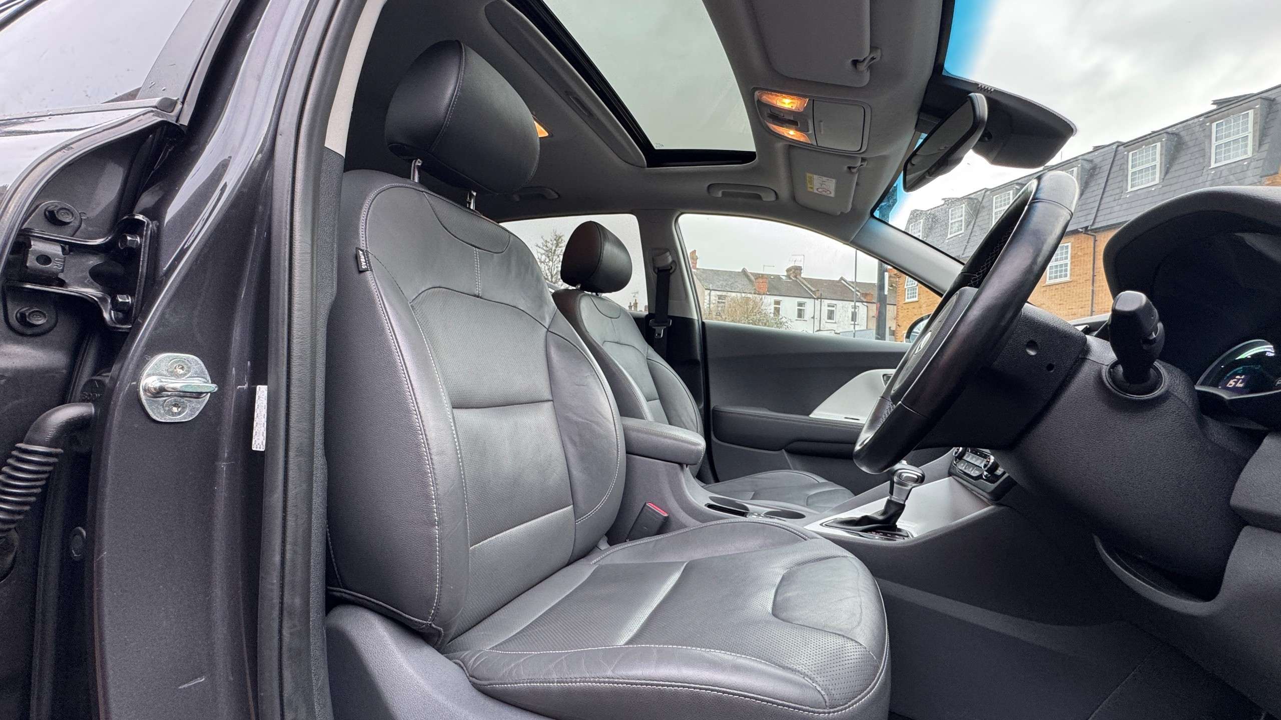 2017 KIA NIRO 2017 KIA NIRO