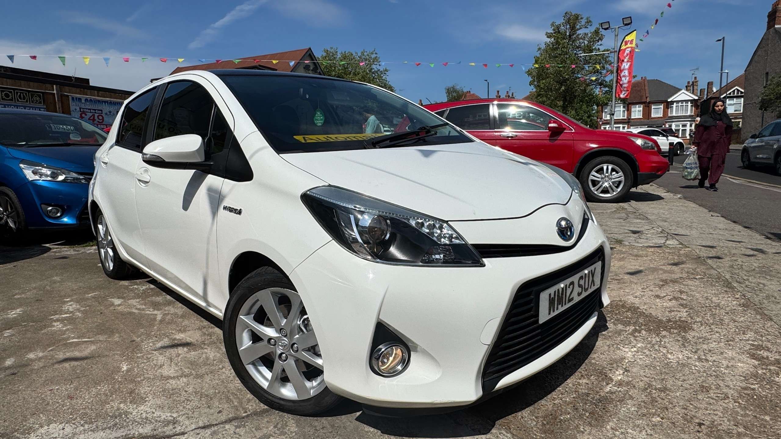 A 2012 TOYOTA YARIS 1.5 VVT-h T Spirit Hatchback 5dr Petrol Hybrid CVT Euro 5 (101 ps) A 2012 TOYOTA YARIS 1.5 VVT-h T Spirit Hatchback 5dr Petrol Hybrid CVT Euro 5 (101 ps)