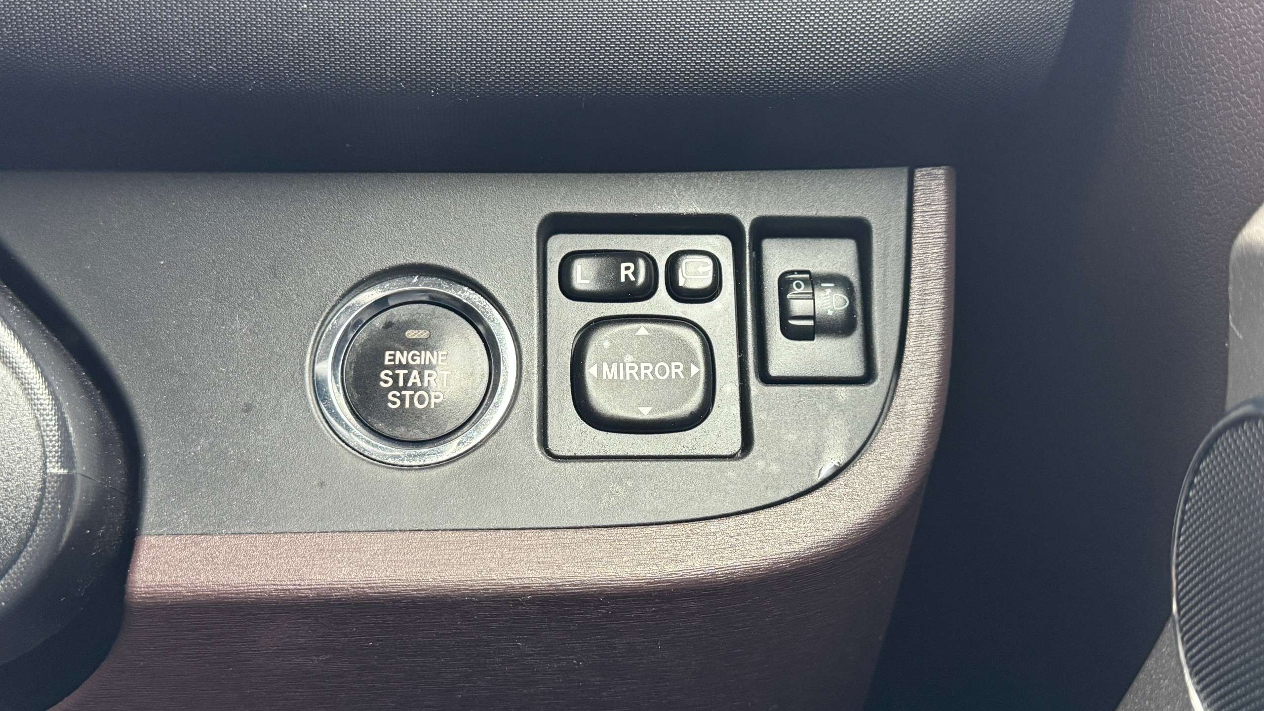 2012 TOYOTA IQ 2012 TOYOTA IQ