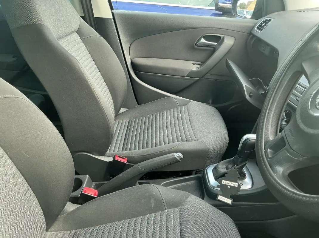 A 2014 VOLKSWAGEN POLO 1.4 Match Edition Hatchback 5dr Petrol DSG Euro 5 (85 ps) A 2014 VOLKSWAGEN POLO 1.4 Match Edition Hatchback 5dr Petrol DSG Euro 5 (85 ps)