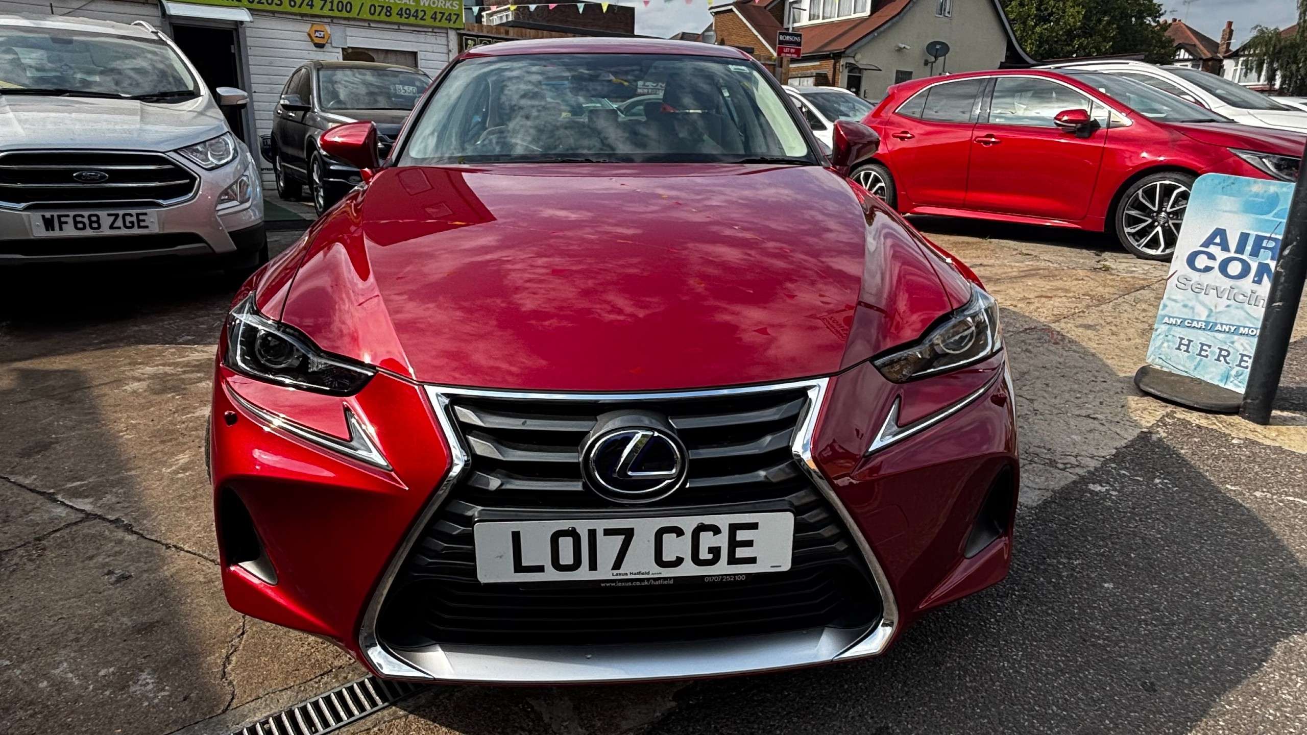 A 2017 LEXUS IS 2.5 300h Advance Saloon 4dr Petrol Hybrid E-CVT Euro 6 (s/s) (223 ps) A 2017 LEXUS IS 2.5 300h Advance Saloon 4dr Petrol Hybrid E-CVT Euro 6 (s/s) (223 ps)