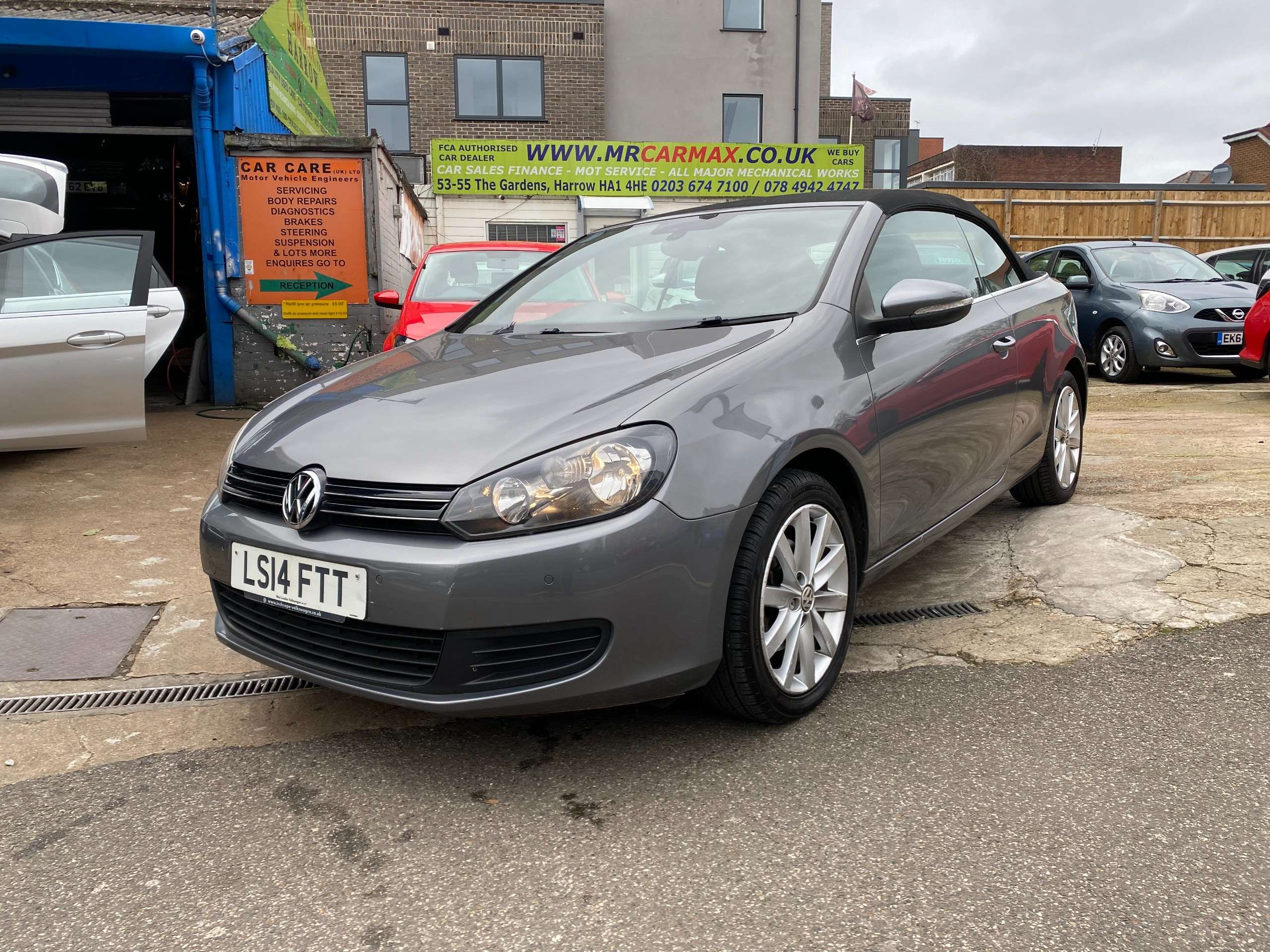 A 2014 VOLKSWAGEN GOLF 1.4 TSI S Cabriolet 2dr Petrol Manual Euro 5 (122 ps) A 2014 VOLKSWAGEN GOLF 1.4 TSI S Cabriolet 2dr Petrol Manual Euro 5 (122 ps)