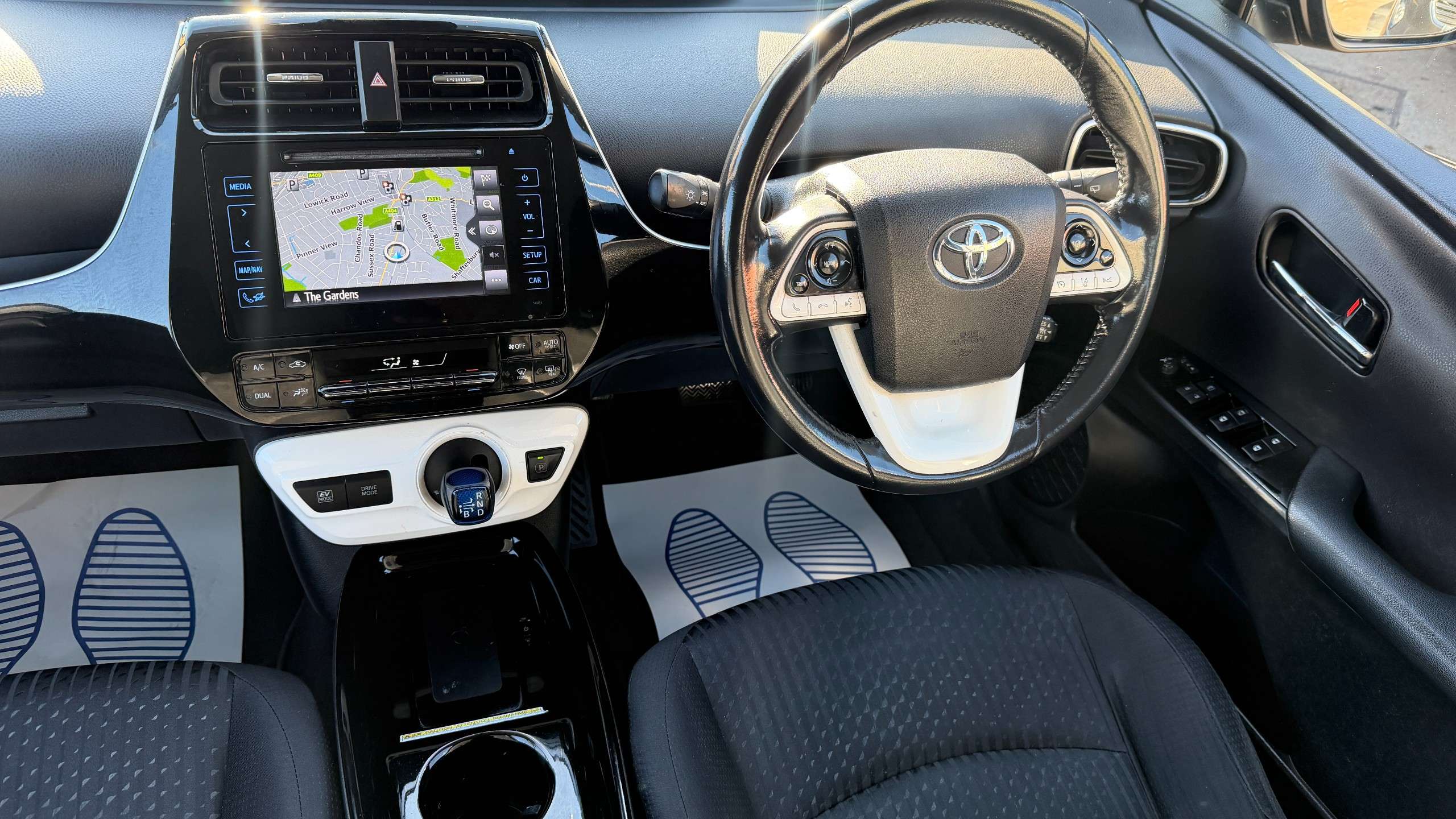 2018 TOYOTA PRIUS 2018 TOYOTA PRIUS