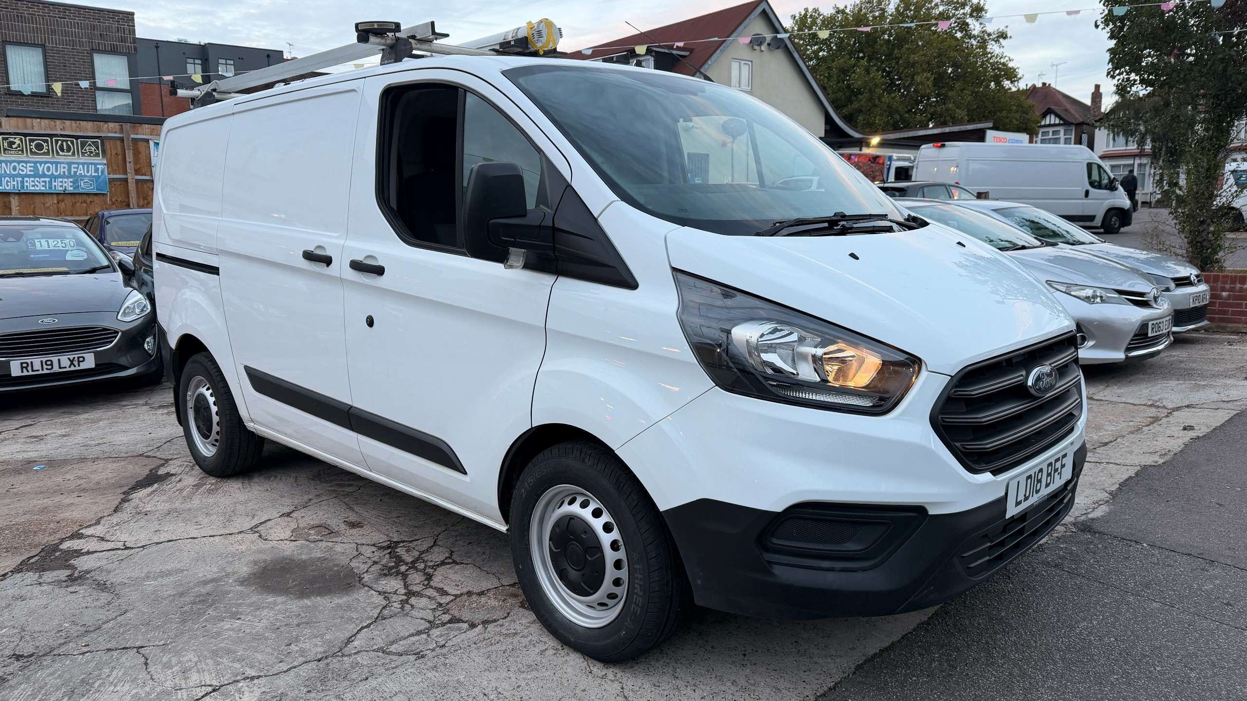 A 2018 FORD TRANSIT CUSTOM 2.0 320 EcoBlue Panel Van 5dr Diesel Manual L1 H1 Euro 6 (105 ps) A 2018 FORD TRANSIT CUSTOM 2.0 320 EcoBlue Panel Van 5dr Diesel Manual L1 H1 Euro 6 (105 ps)