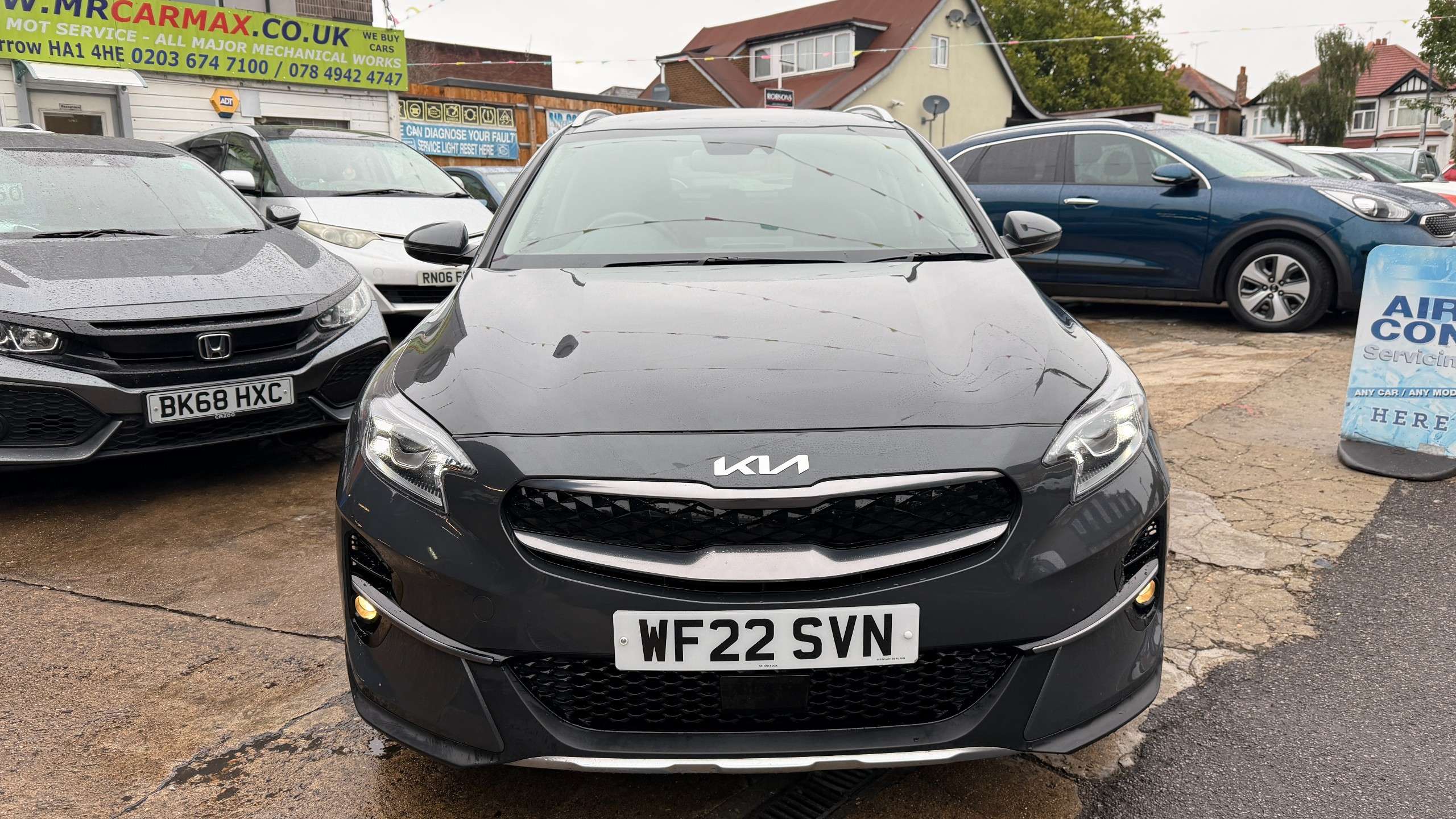 A 2022 KIA XCEED 1.6 GDi 8.9kWh 3 SUV 5dr Petrol Plug-in Hybrid DCT Euro 6 (s/s) (139 bhp) A 2022 KIA XCEED 1.6 GDi 8.9kWh 3 SUV 5dr Petrol Plug-in Hybrid DCT Euro 6 (s/s) (139 bhp)