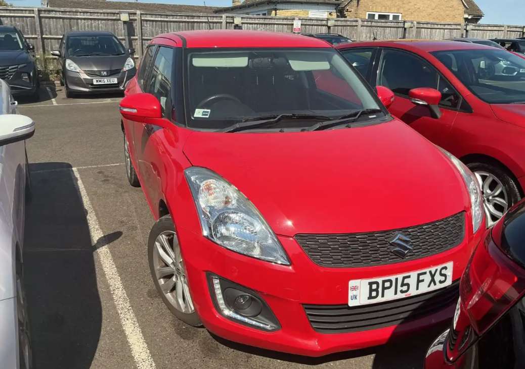 A 2015 SUZUKI SWIFT 1.2 SZ4 Hatchback 5dr Petrol Auto Euro 5 (94 ps) A 2015 SUZUKI SWIFT 1.2 SZ4 Hatchback 5dr Petrol Auto Euro 5 (94 ps)