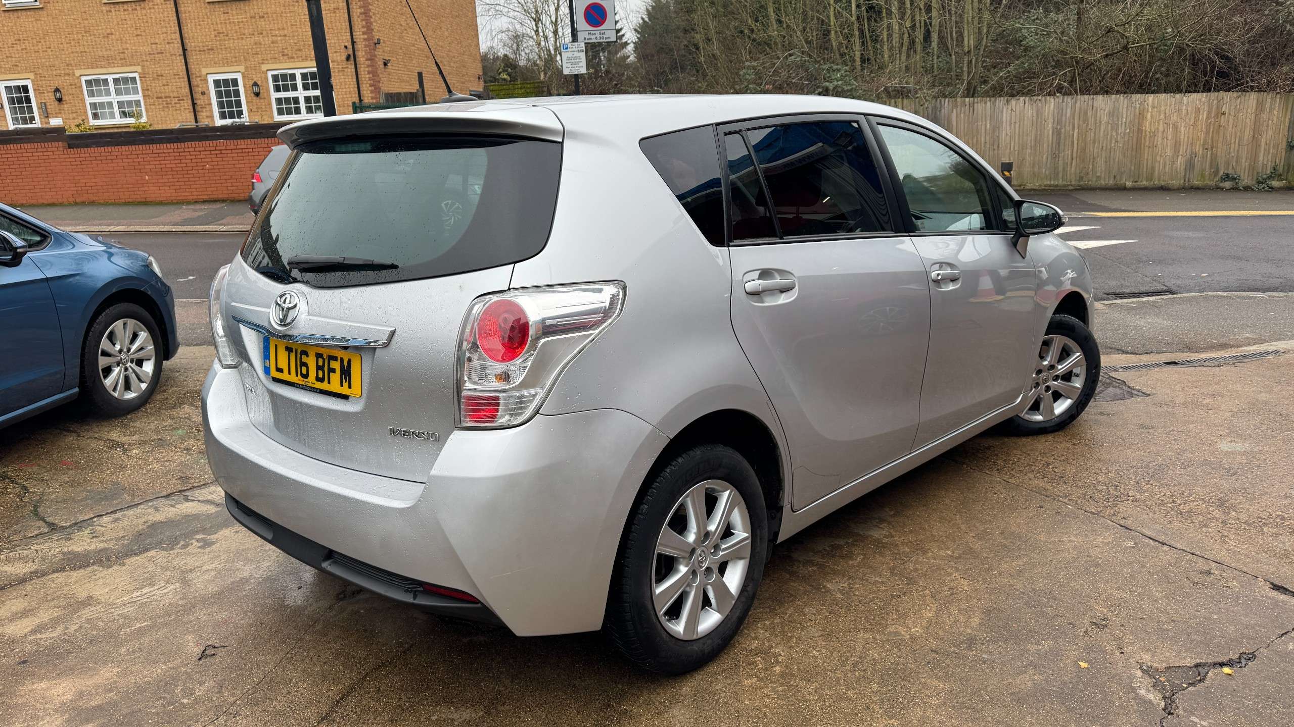 A 2016 TOYOTA VERSO 1.8 V-Matic Icon MPV 5dr Petrol Multidrive S Euro 6 (147 ps) A 2016 TOYOTA VERSO 1.8 V-Matic Icon MPV 5dr Petrol Multidrive S Euro 6 (147 ps)