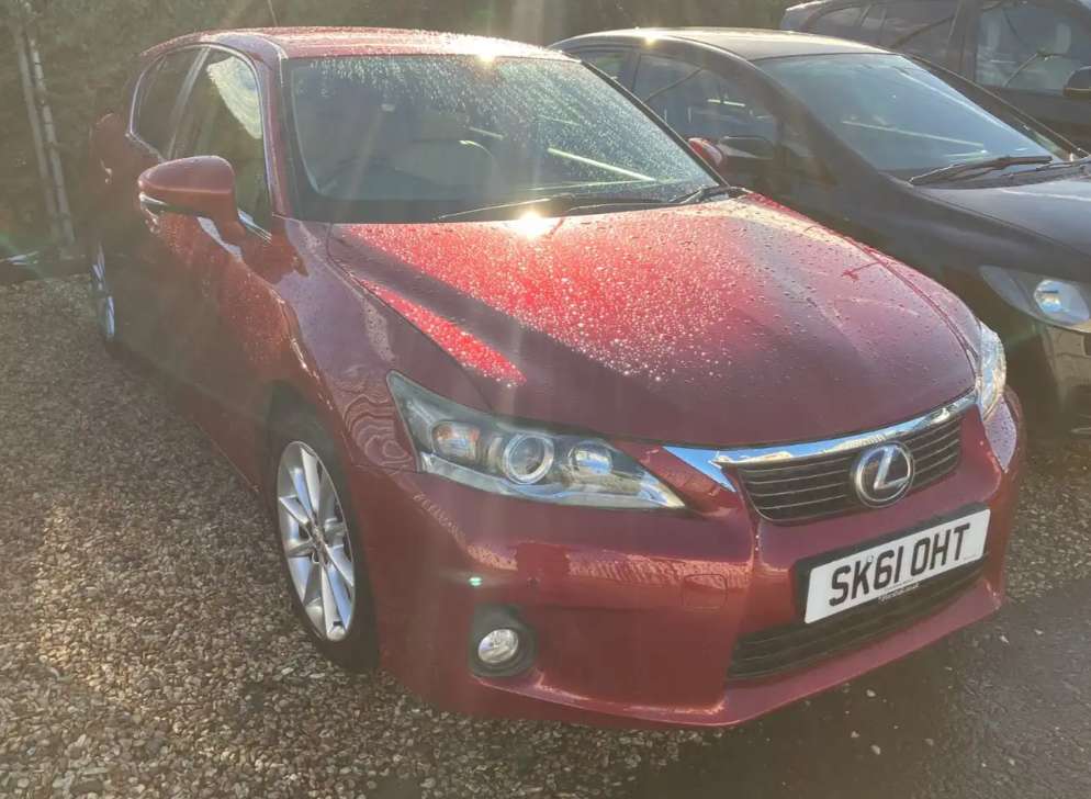 A 2011 LEXUS CT 1.8 200h SE-L Hatchback 5dr Petrol Hybrid CVT Euro 5 (s/s) (136 ps) A 2011 LEXUS CT 1.8 200h SE-L Hatchback 5dr Petrol Hybrid CVT Euro 5 (s/s) (136 ps)