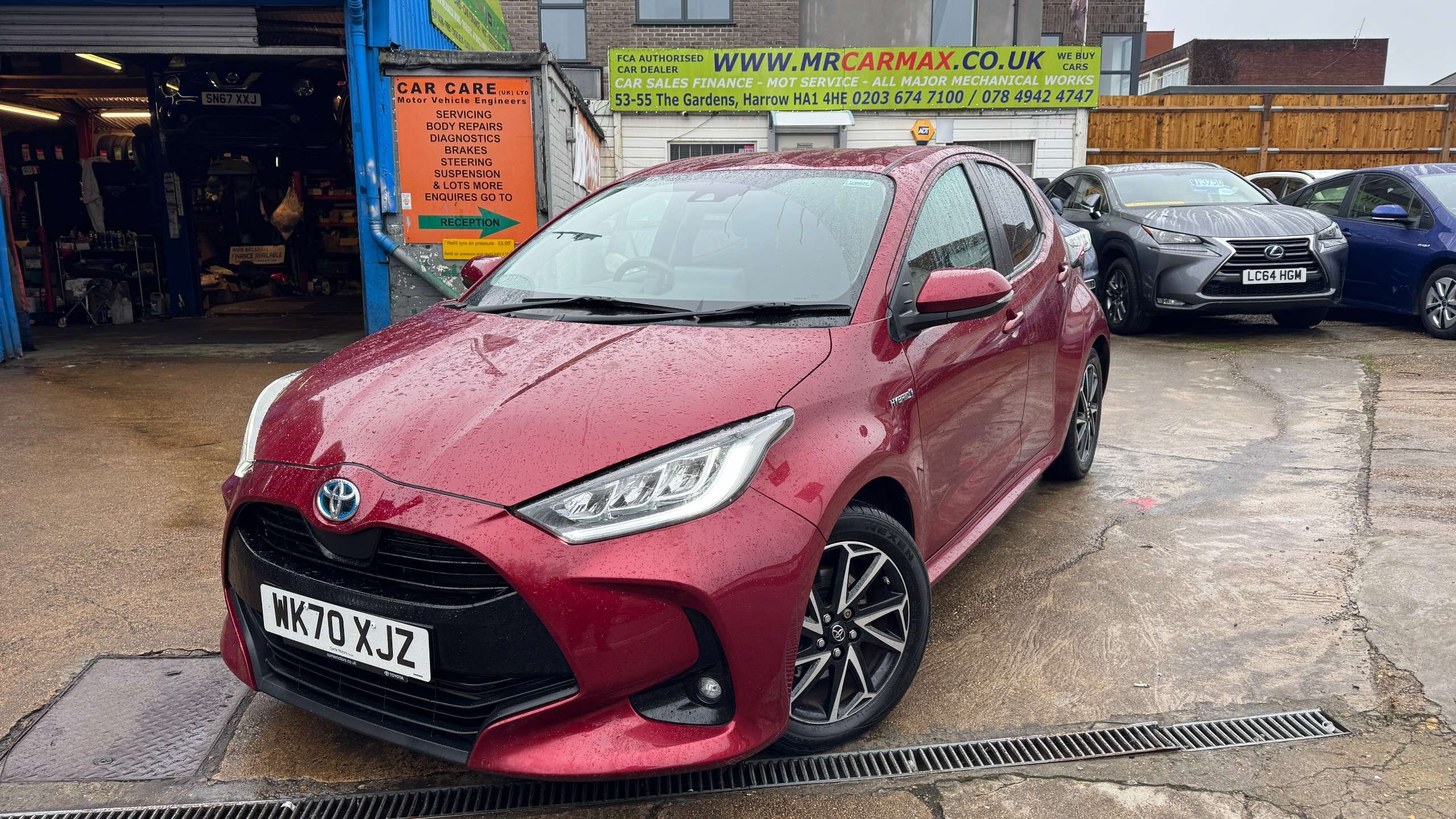 A 2020 TOYOTA YARIS 1.5 VVT-h Design Hatchback 5dr Petrol Hybrid E-CVT Euro 6 (s/s) (116 ps) A 2020 TOYOTA YARIS 1.5 VVT-h Design Hatchback 5dr Petrol Hybrid E-CVT Euro 6 (s/s) (116 ps)