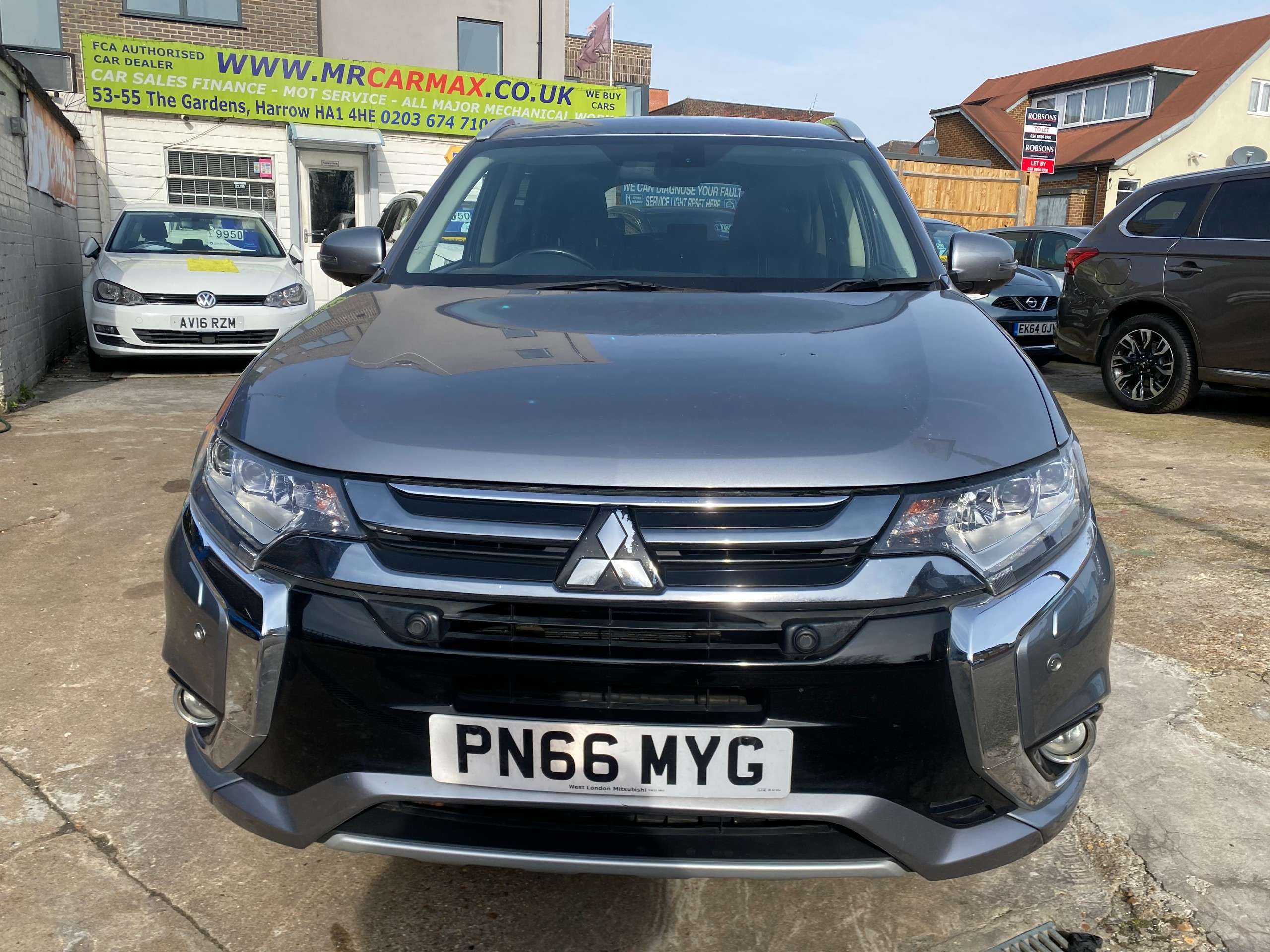 A 2016 MITSUBISHI OUTLANDER 2.0h 12kWh GX4hs SUV 5dr Petrol Plug-in Hybrid CVT 4WD Euro 6 (s/s) (200 ps) A 2016 MITSUBISHI OUTLANDER 2.0h 12kWh GX4hs SUV 5dr Petrol Plug-in Hybrid CVT 4WD Euro 6 (s/s) (200 ps)