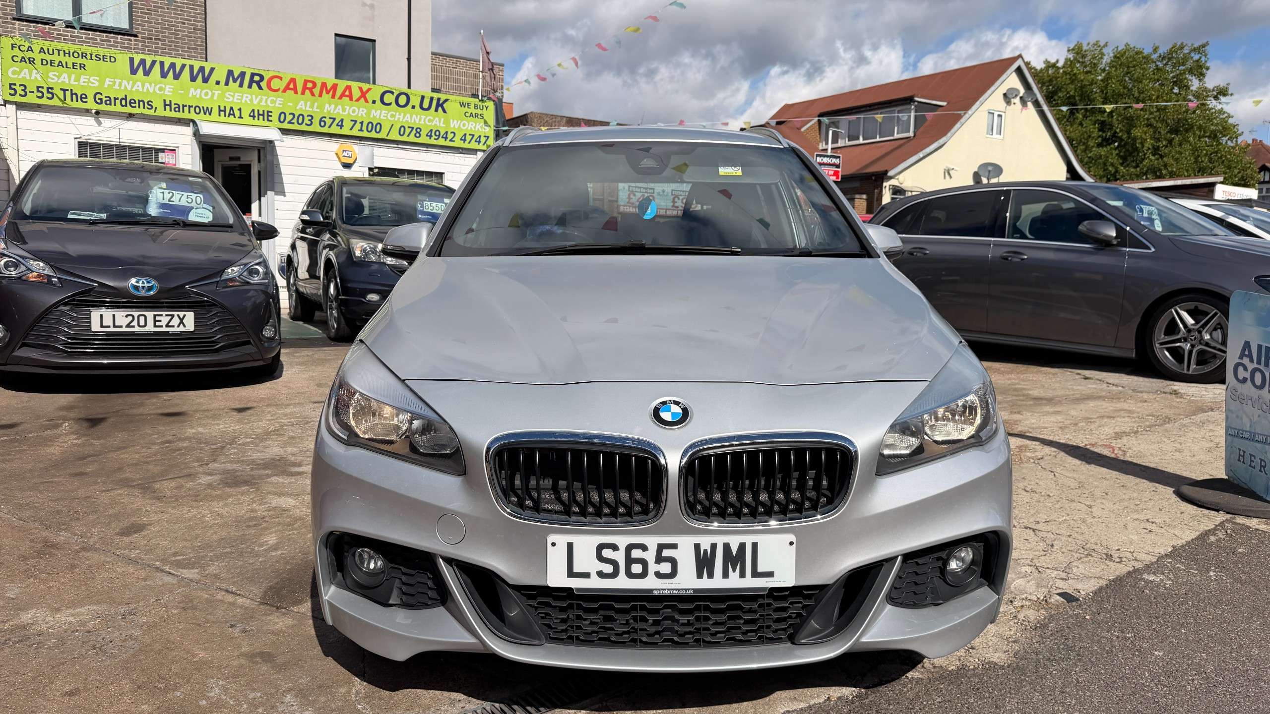 A 2015 BMW 2 SERIES GRAN TOURER 2.0 220i M Sport MPV 5dr Petrol Auto Euro 6 (s/s) (192 ps) A 2015 BMW 2 SERIES GRAN TOURER 2.0 220i M Sport MPV 5dr Petrol Auto Euro 6 (s/s) (192 ps)