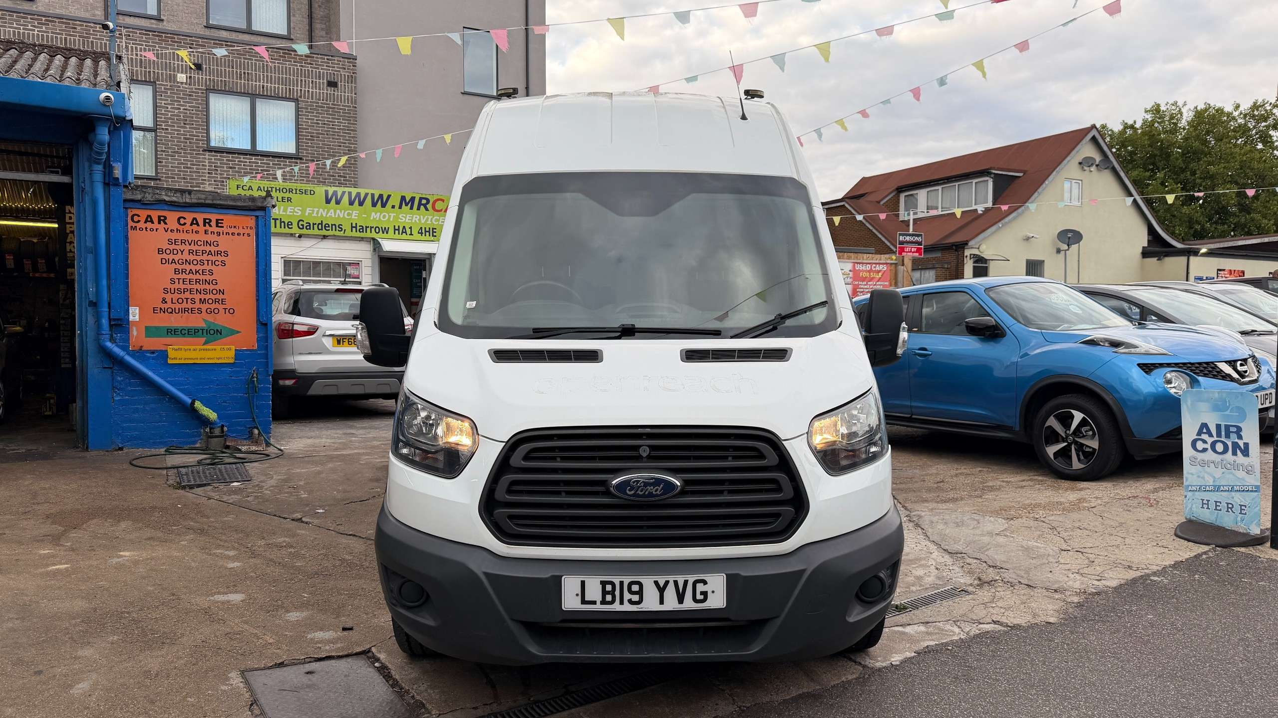 A 2019 FORD TRANSIT 2.0 350 EcoBlue Panel Van 5dr Diesel Manual FWD L2 H3 Euro 6 (130 ps) A 2019 FORD TRANSIT 2.0 350 EcoBlue Panel Van 5dr Diesel Manual FWD L2 H3 Euro 6 (130 ps)