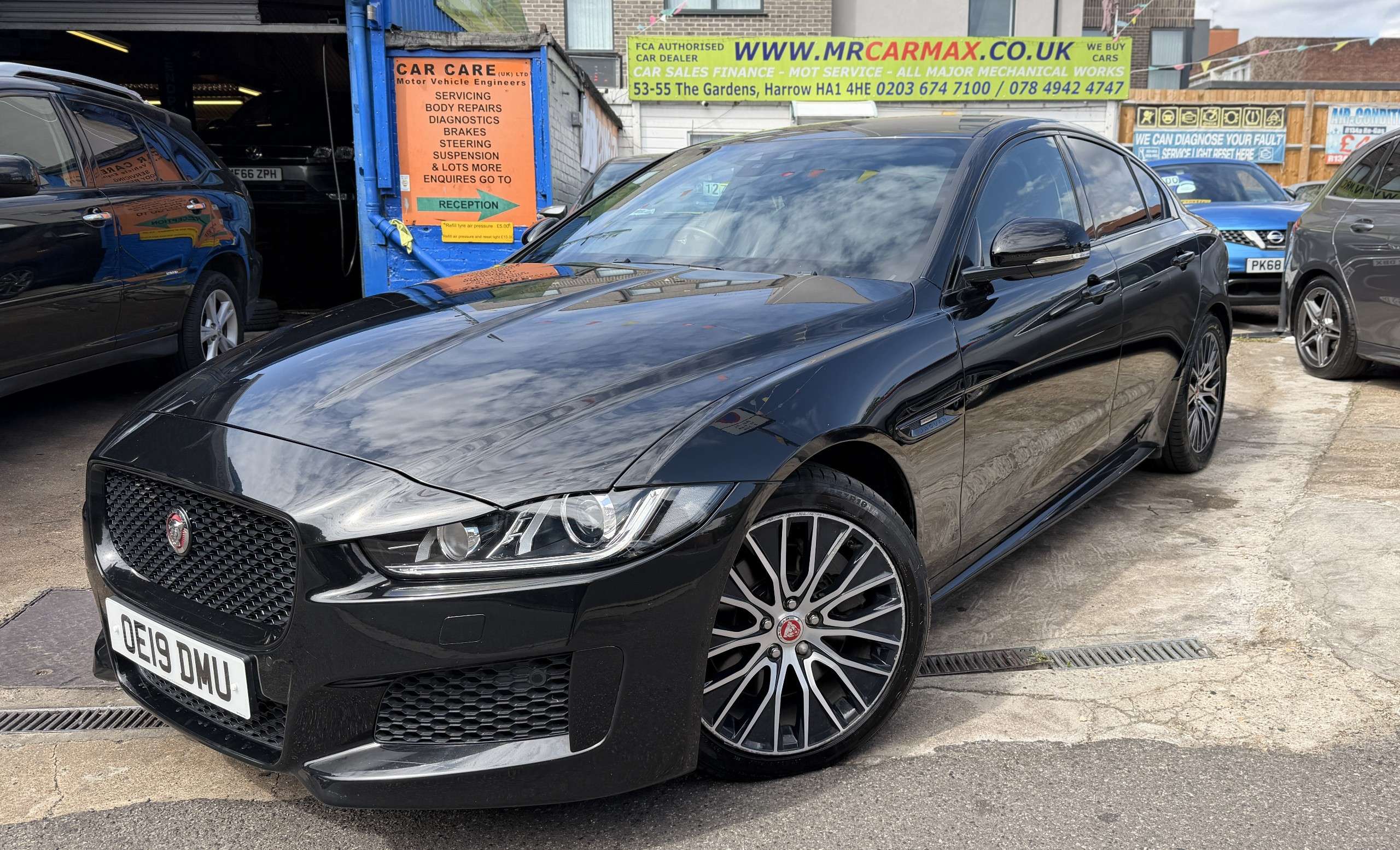 A 2019 JAGUAR XE 2.0i Landmark Saloon 4dr Petrol Auto Euro 6 (s/s) (250 ps) A 2019 JAGUAR XE 2.0i Landmark Saloon 4dr Petrol Auto Euro 6 (s/s) (250 ps)